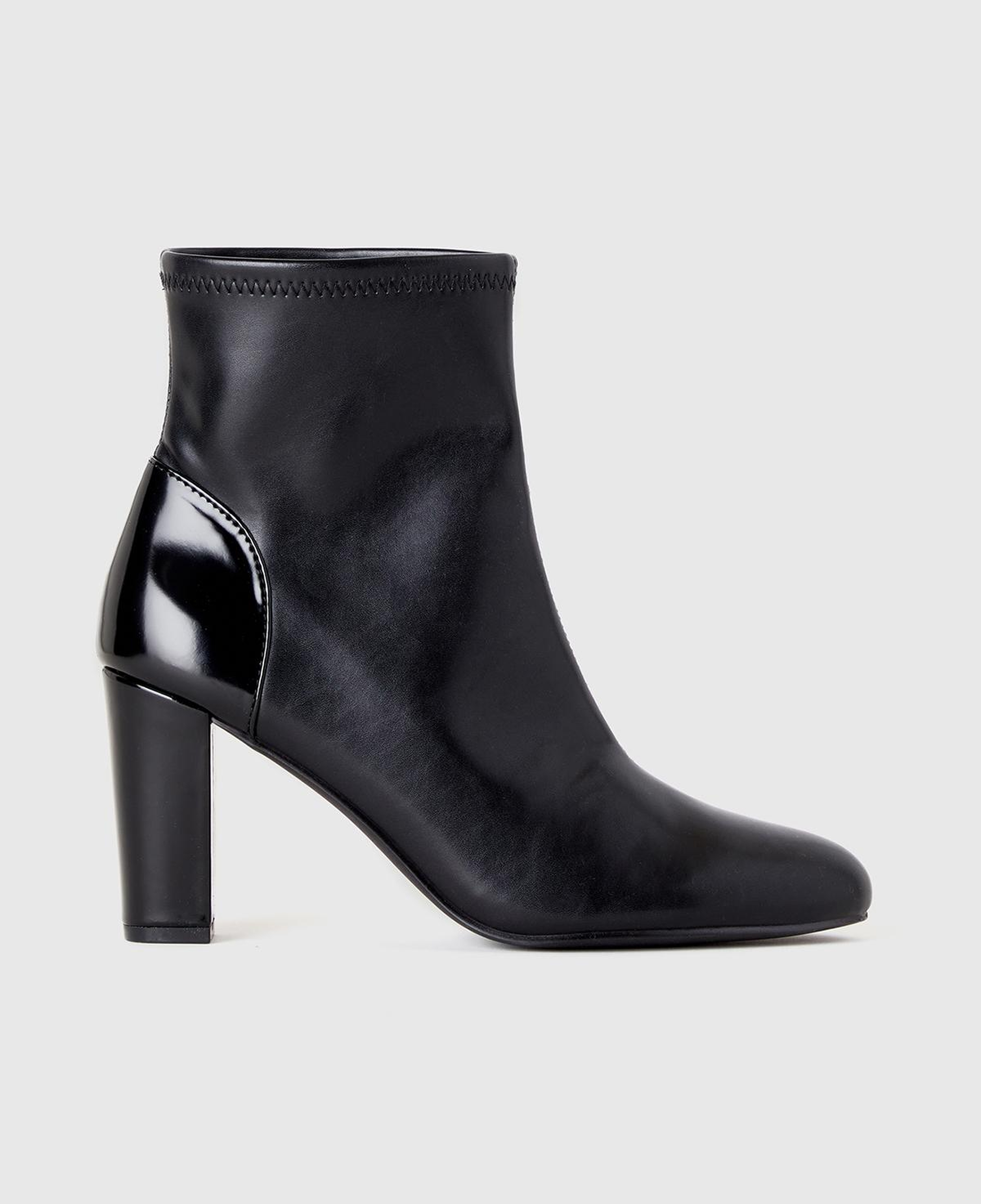 Kadın Siyah Sivri Burun Topuklu Bot