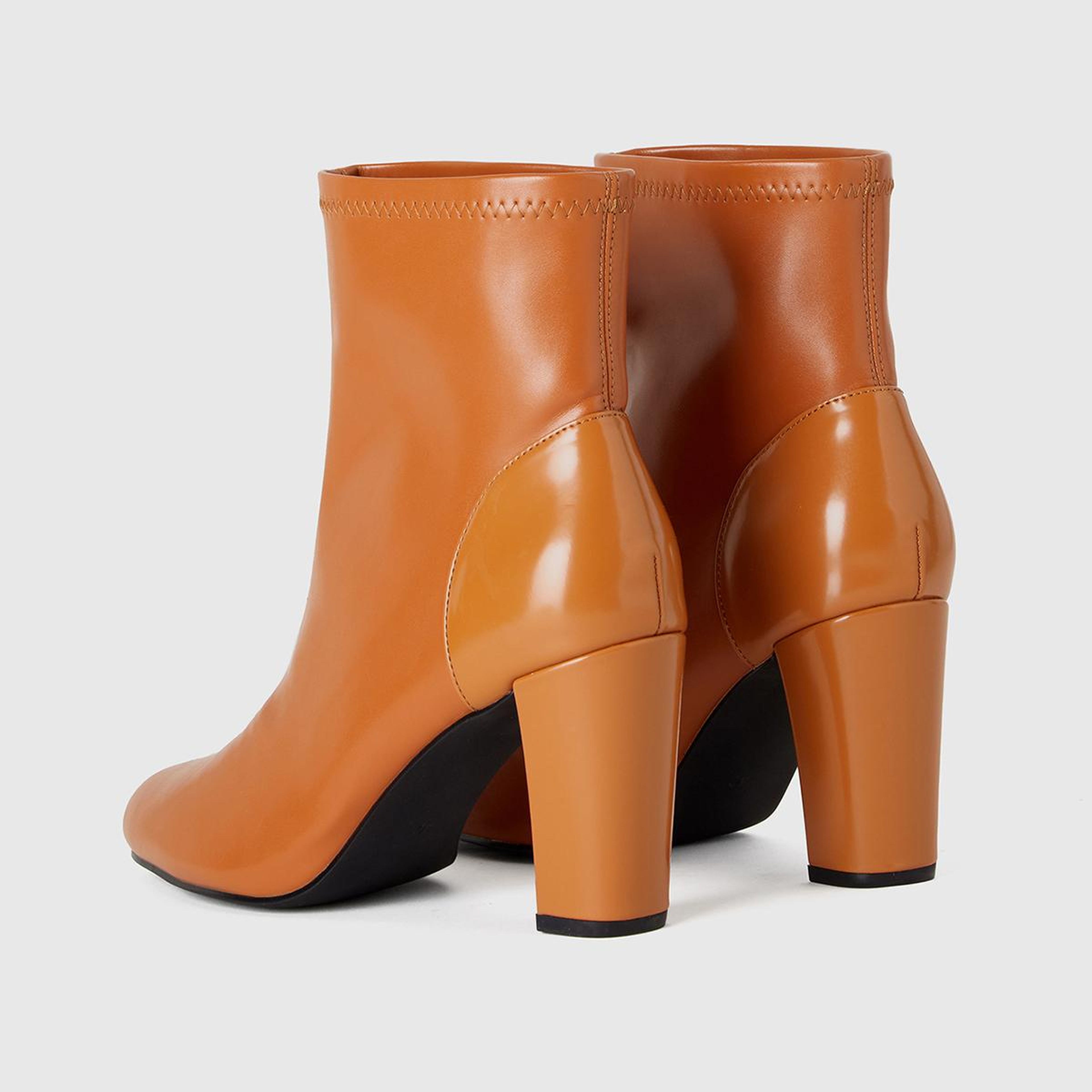 Kadın Karamel Sivri Burun Topuklu Bot
