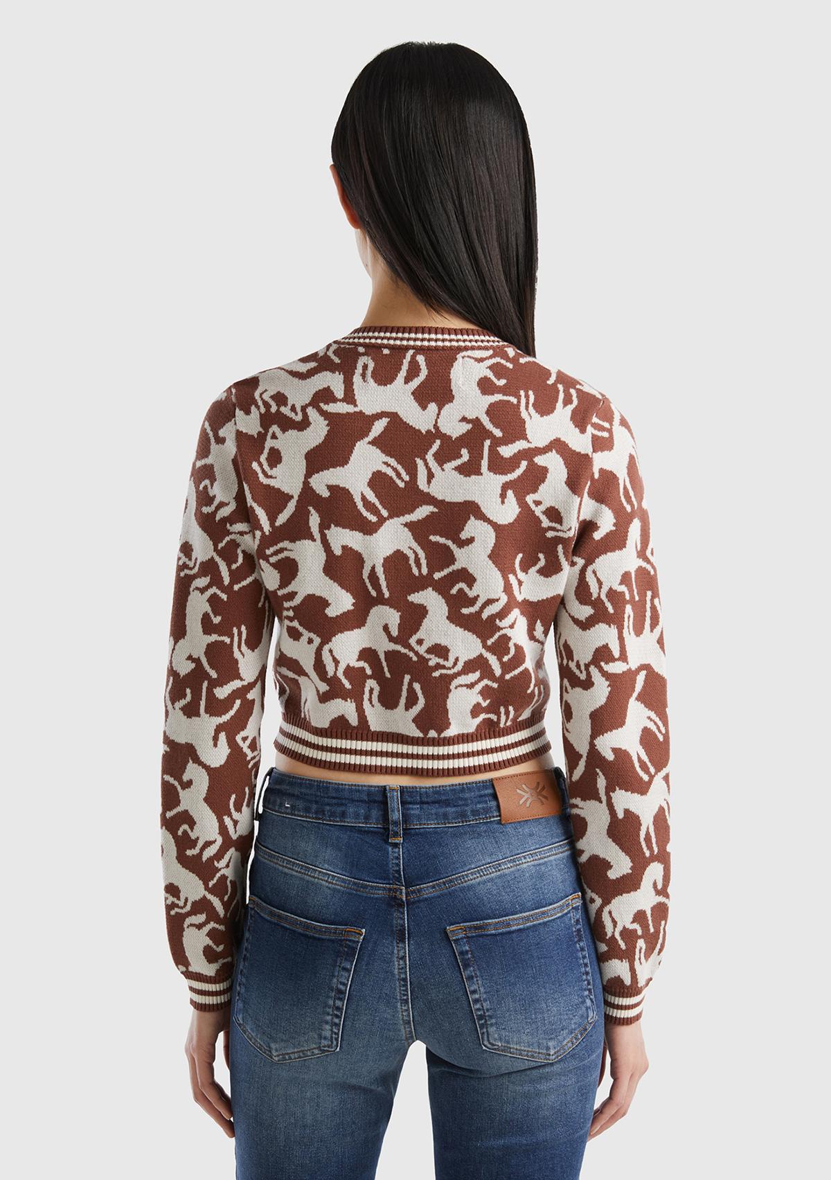 Kadın Kahverengi %100 Koton At Desenli Crop Kazak