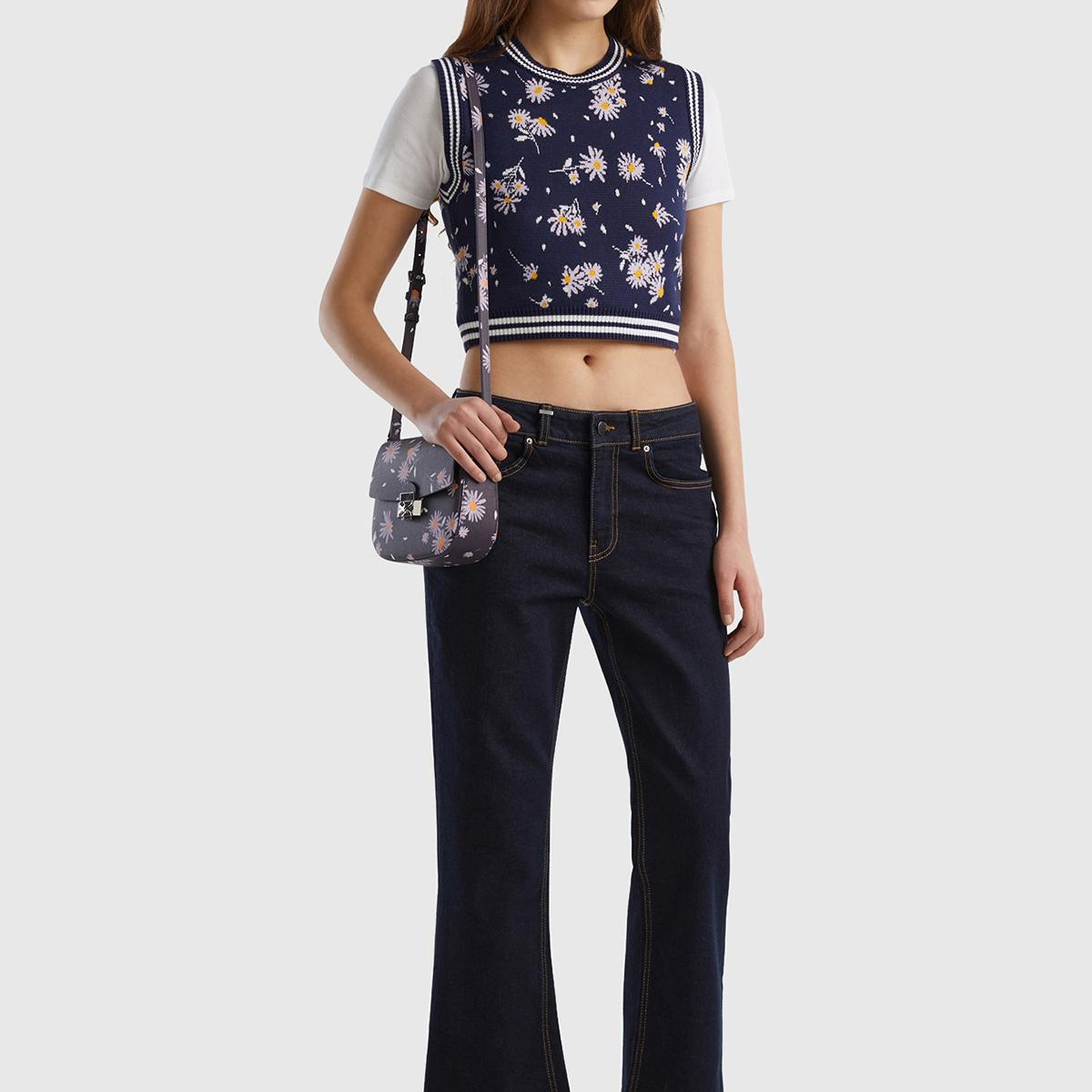 Kadın Koyu Lacivert %100 Pamuk Çiçek Desenli Bisiklet Yaka Crop Süveter