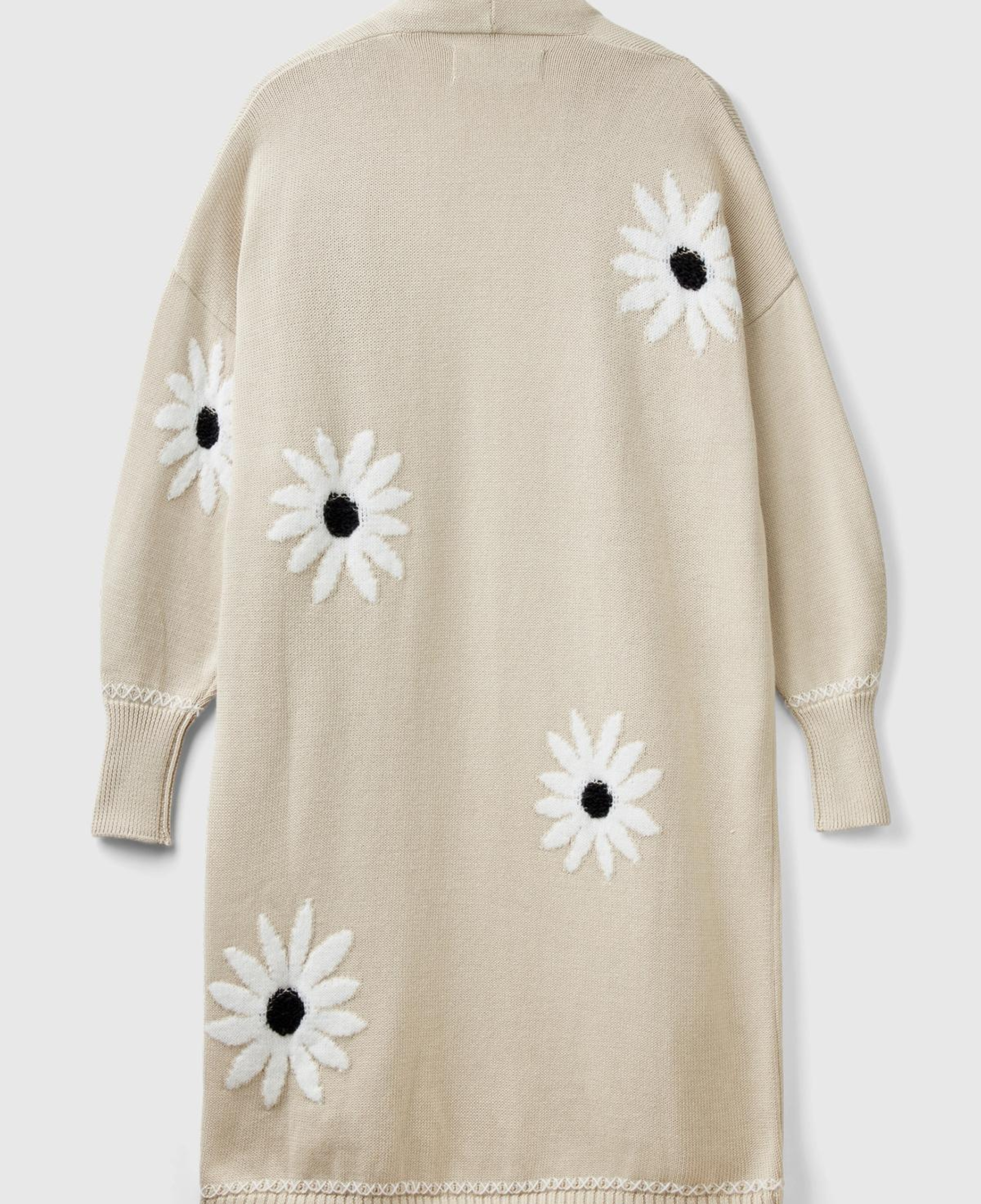 Kadın Bej Pamuk ve Yün Karışımlı Önü Cepli Çiçek Motifli Midi Hırka