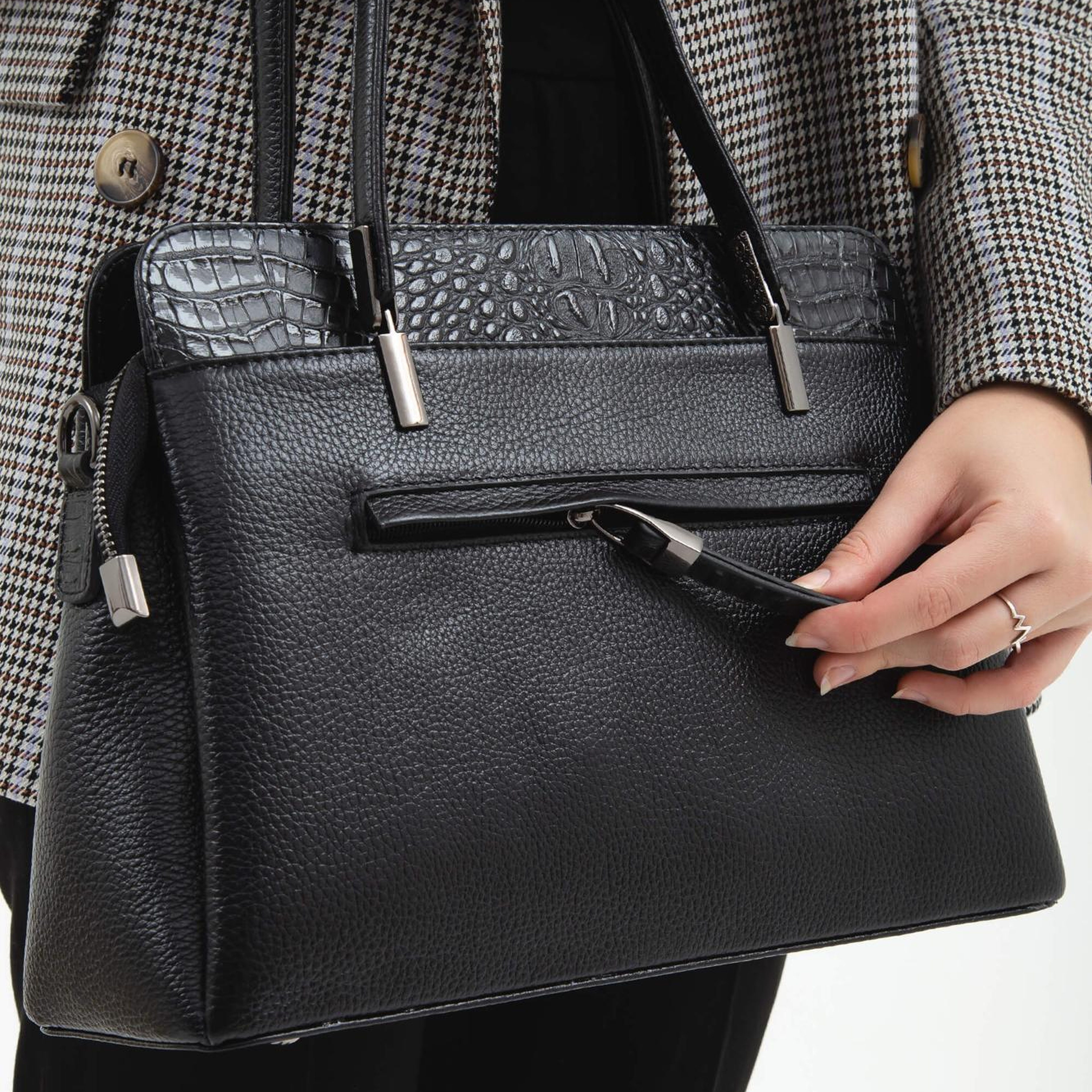 Tamer Tanca Kadın Hakiki Deri Siyah Kol Çantası