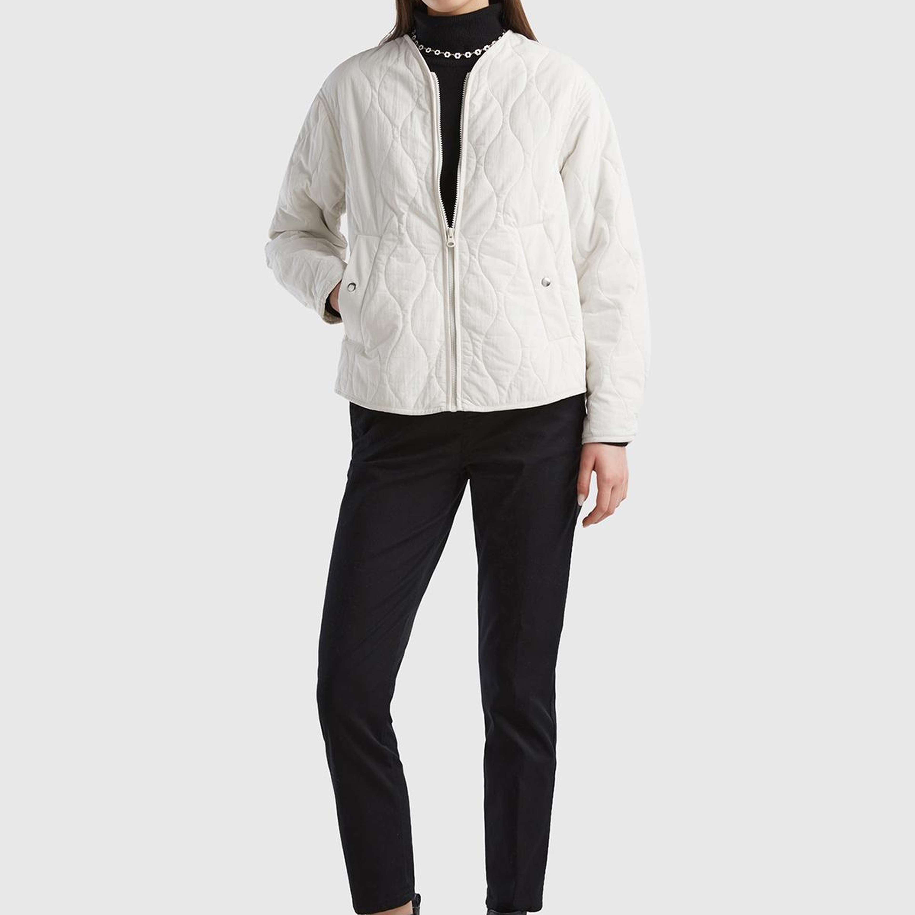 Kadın Krem Fermuarlı Önü Düğmeli Cepli Kapitone Ceket