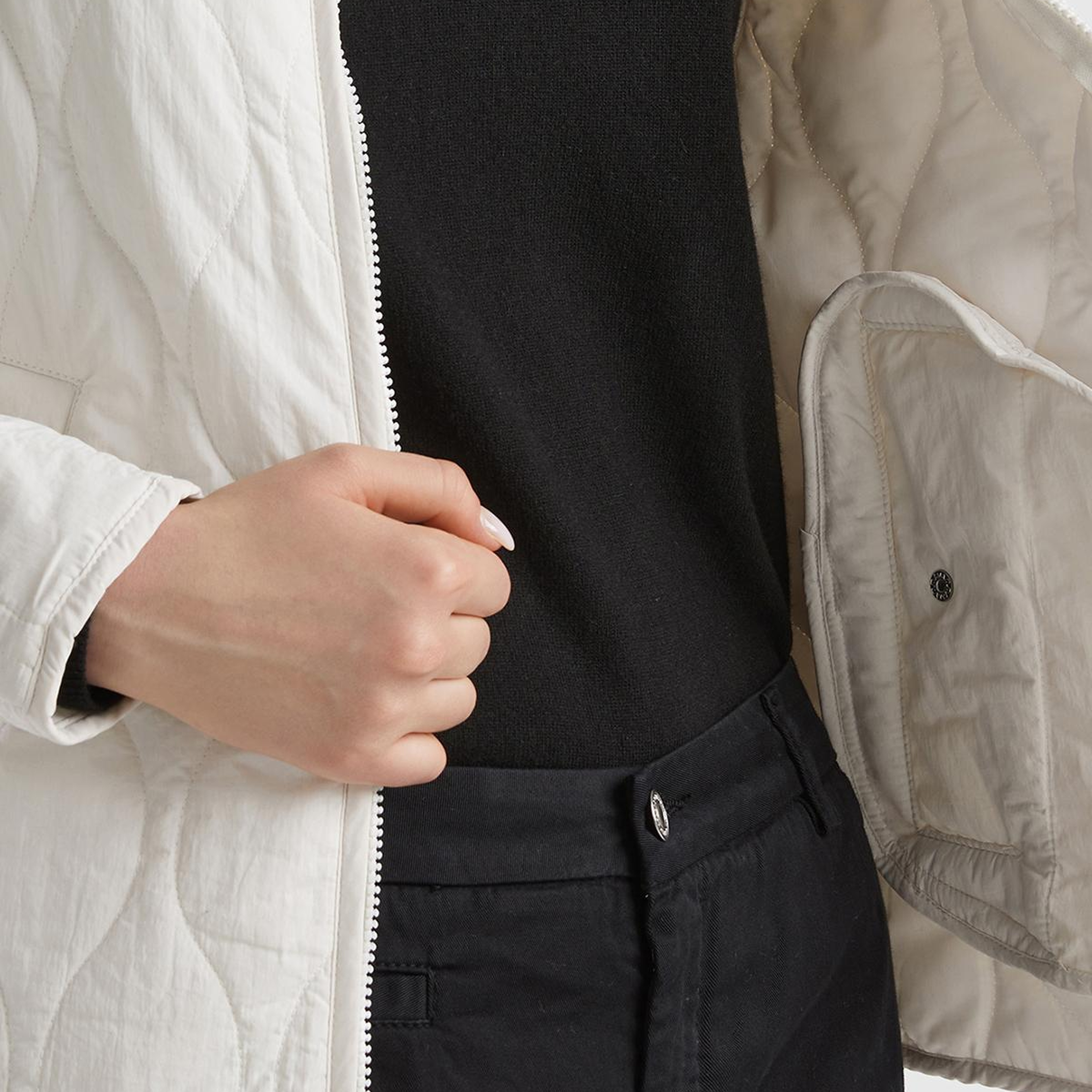 Kadın Krem Fermuarlı Önü Düğmeli Cepli Kapitone Ceket