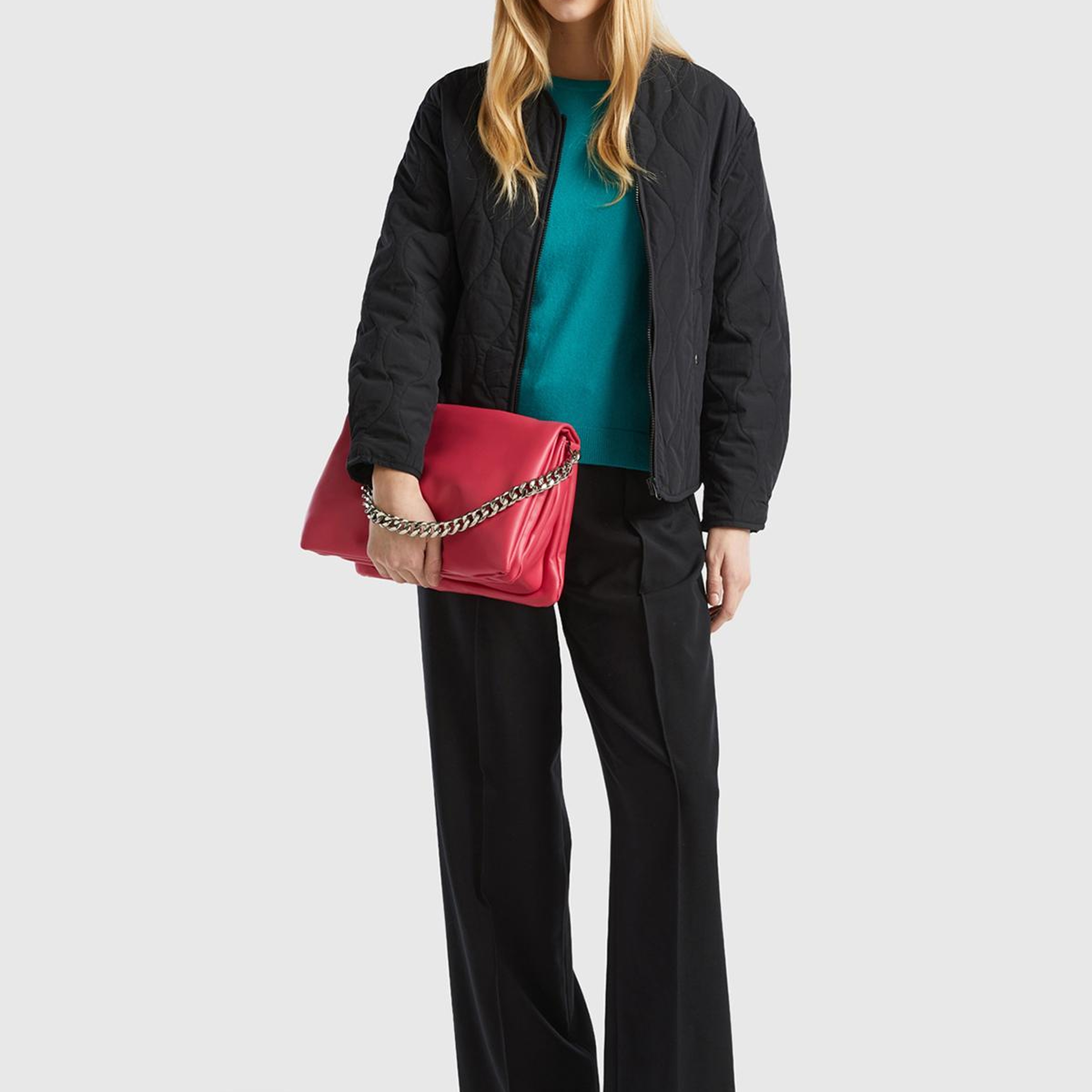 Kadın Siyah Fermuarlı Önü Düğmeli Cepli Kapitone Ceket