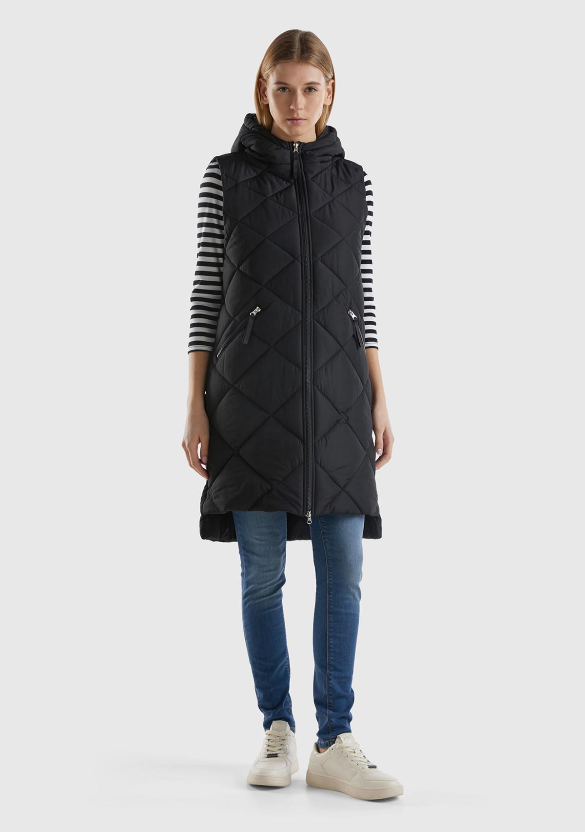 Kadın Siyah Kolsuz Uzun Kapitone Mont