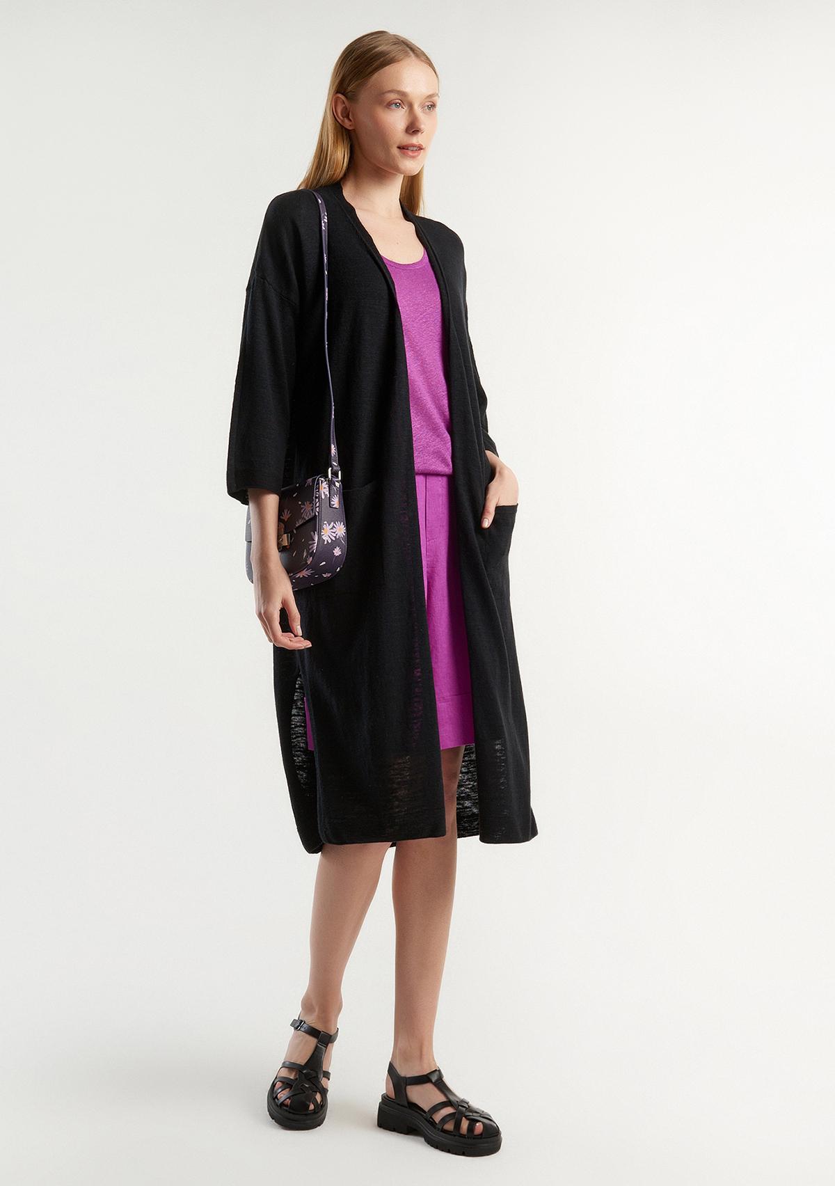 Kadın Siyah Pamuk Keten Karışımlı Yırtmaçlı Uzun Hırka