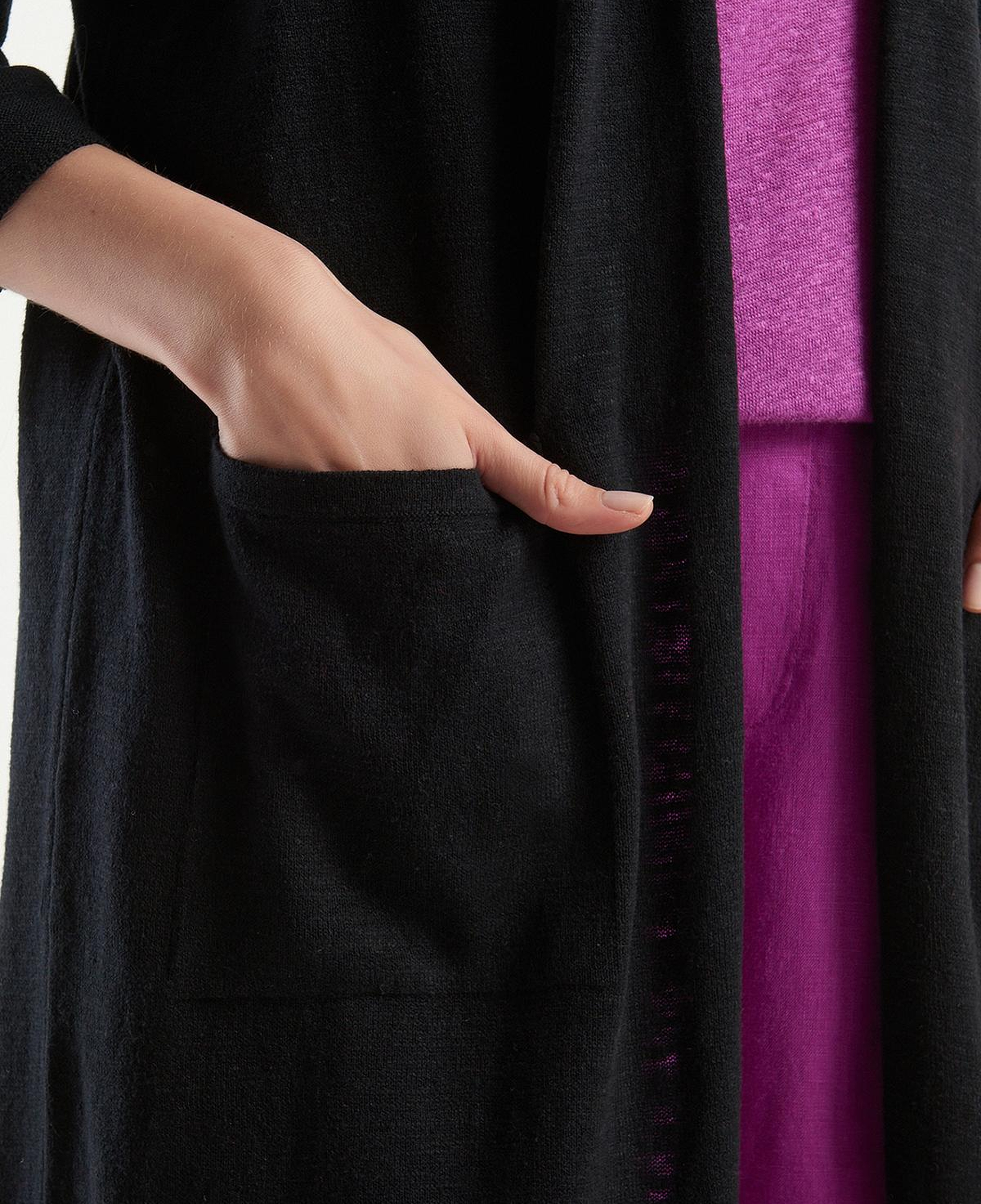 Kadın Siyah Pamuk Keten Karışımlı Yırtmaçlı Uzun Hırka