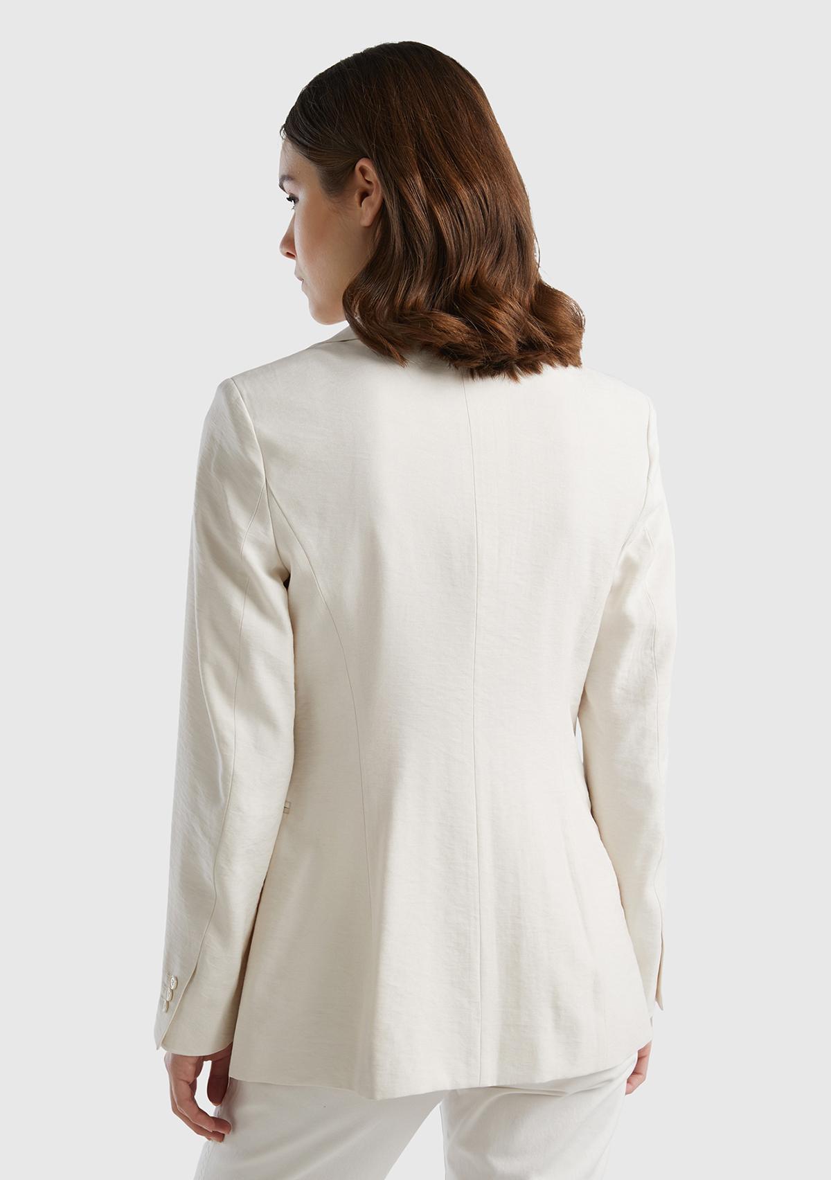 Kadın Krem Viskoz Karışımlı Slim Fit Blazer Ceket