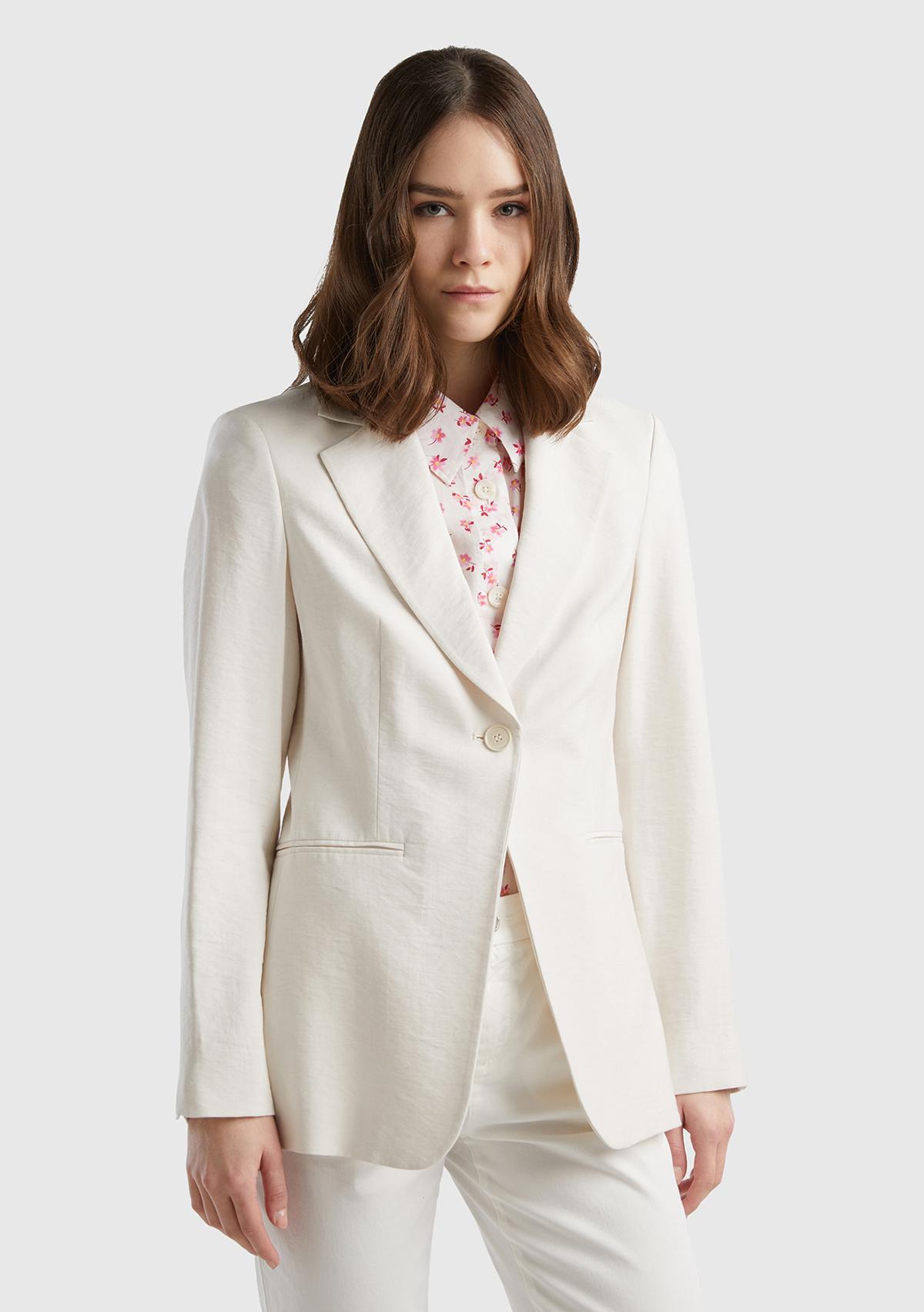 Kadın Krem Viskoz Karışımlı Slim Fit Blazer Ceket