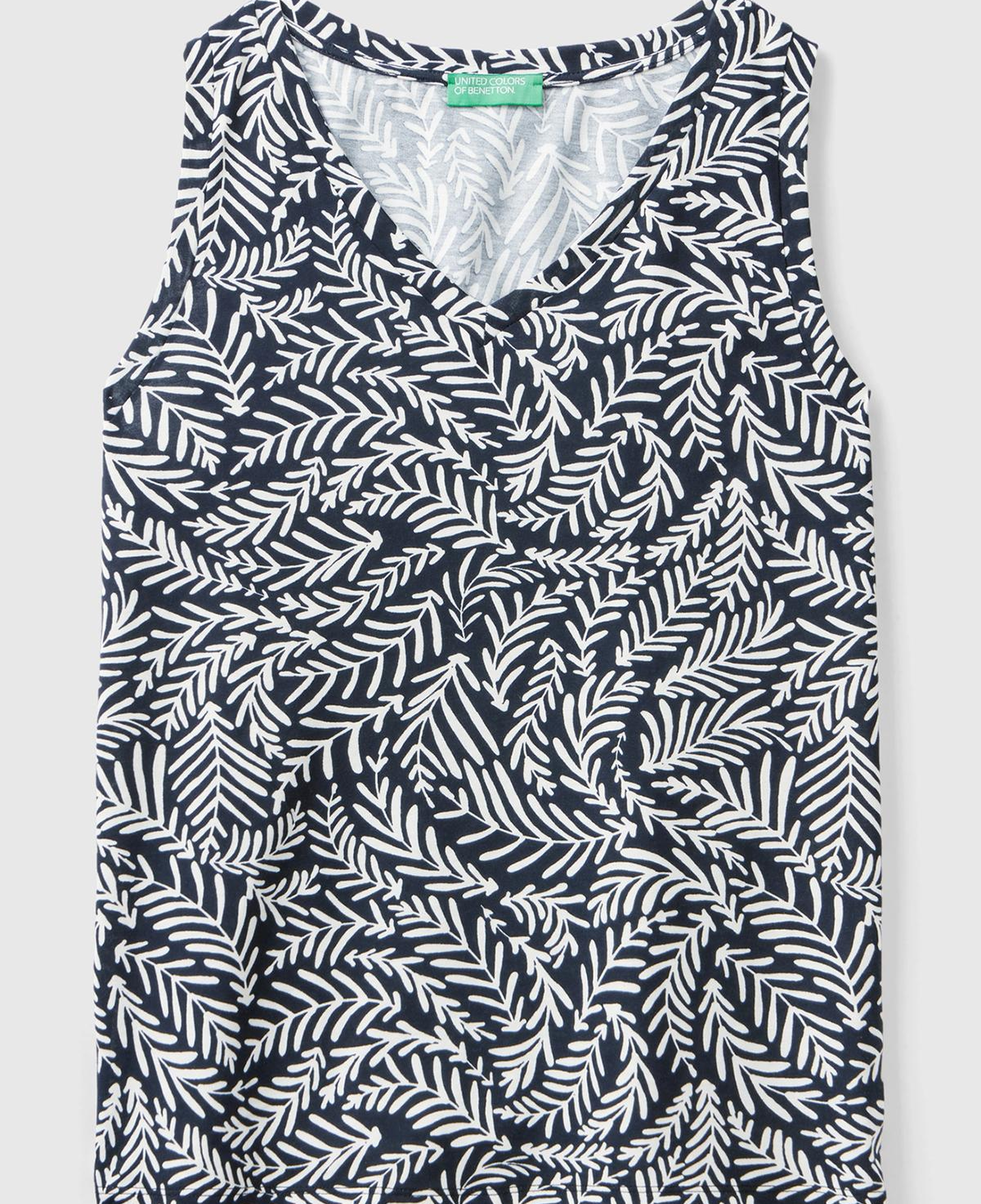 Kadın Siyah-Beyaz %100 Pamuk Tamamı Desenli Yırtmaçlı Geniş V Yaka Atlet