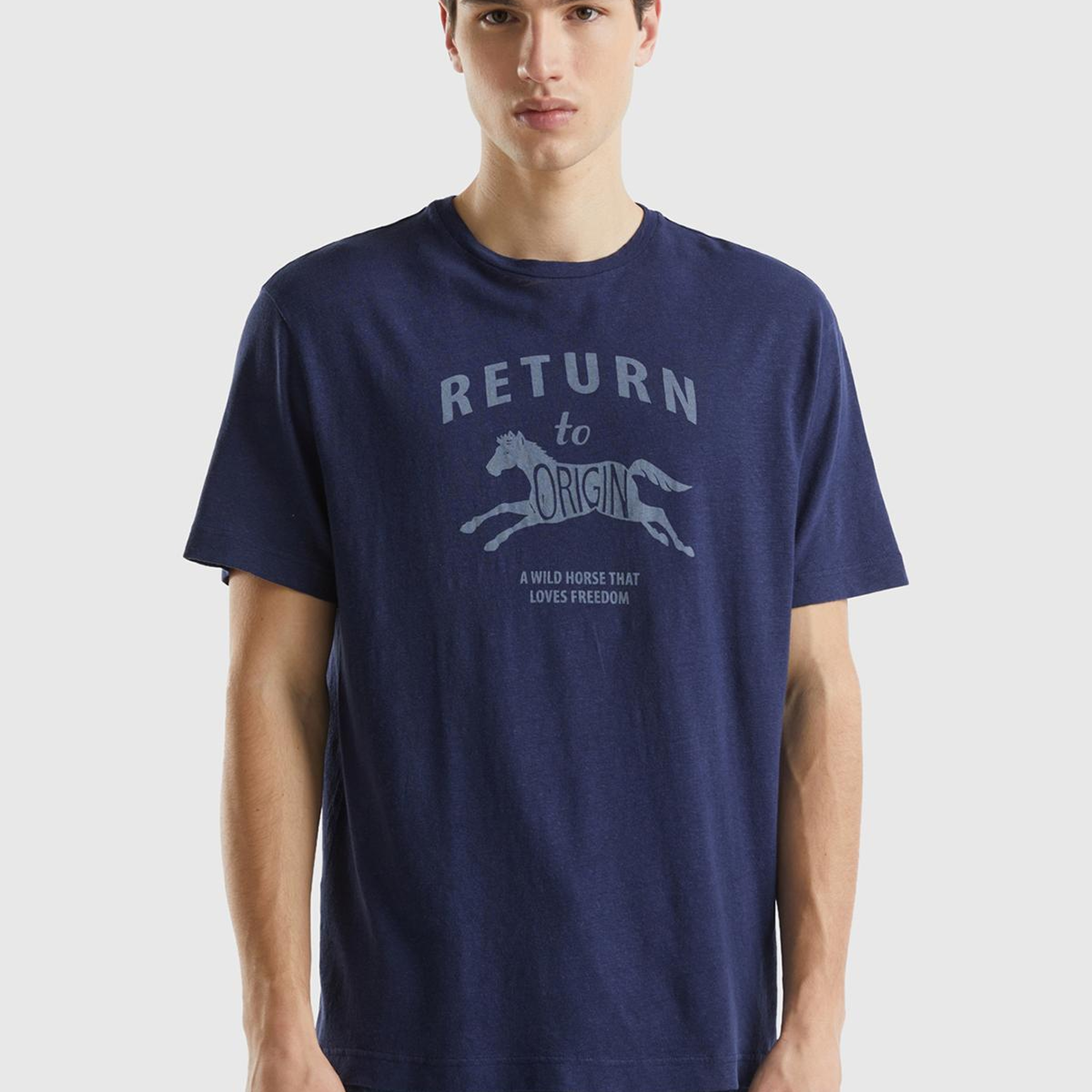 Erkek Koyu Lacivert Keten Karışımlı Bisiklet Yaka Düz Kalıp Basic T-Shirt