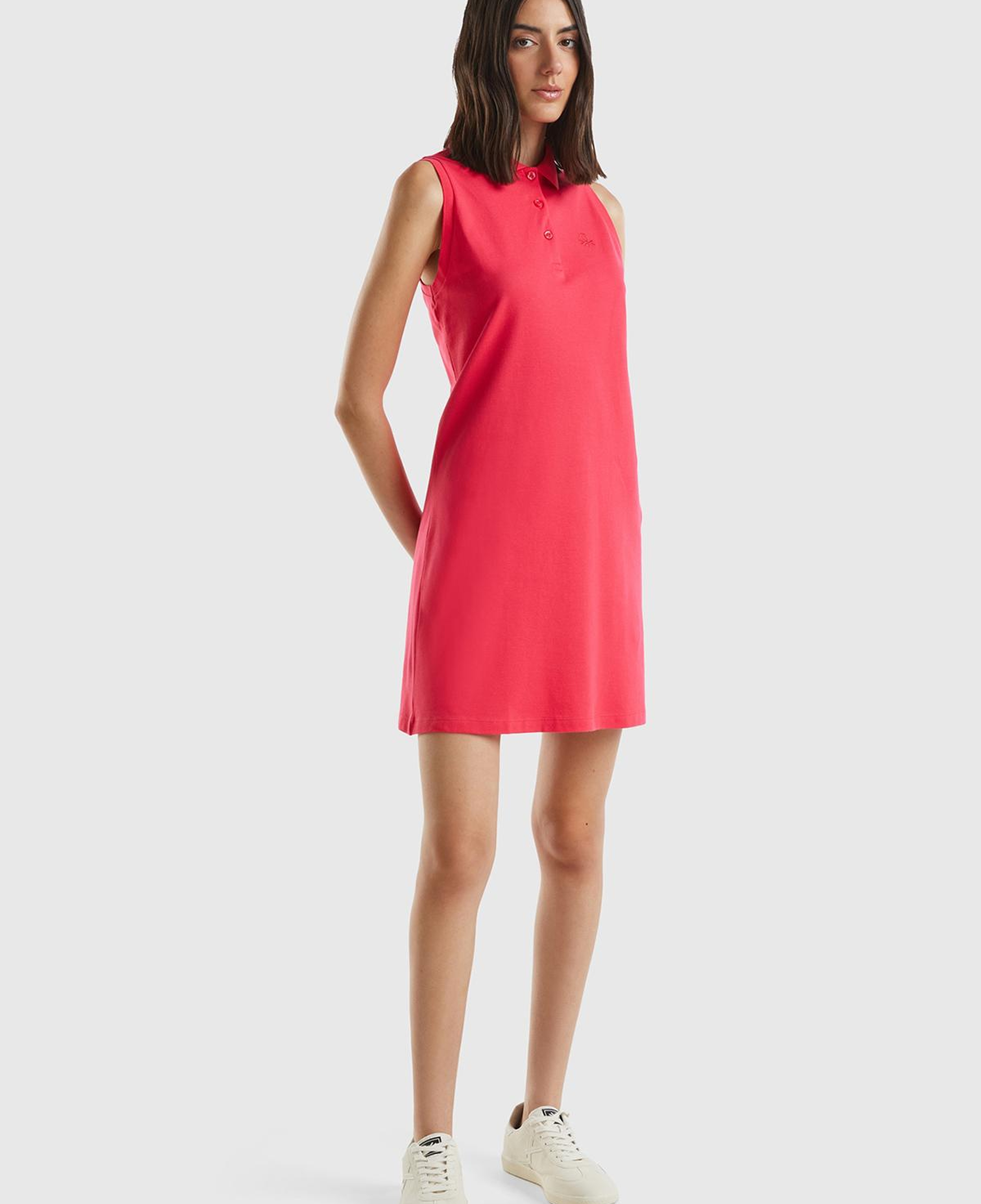 Kadın Koyu Pembe Pamuk Karışımlı Göğsü Logo İşlemeli Düğmeli Polo Yaka Elbise