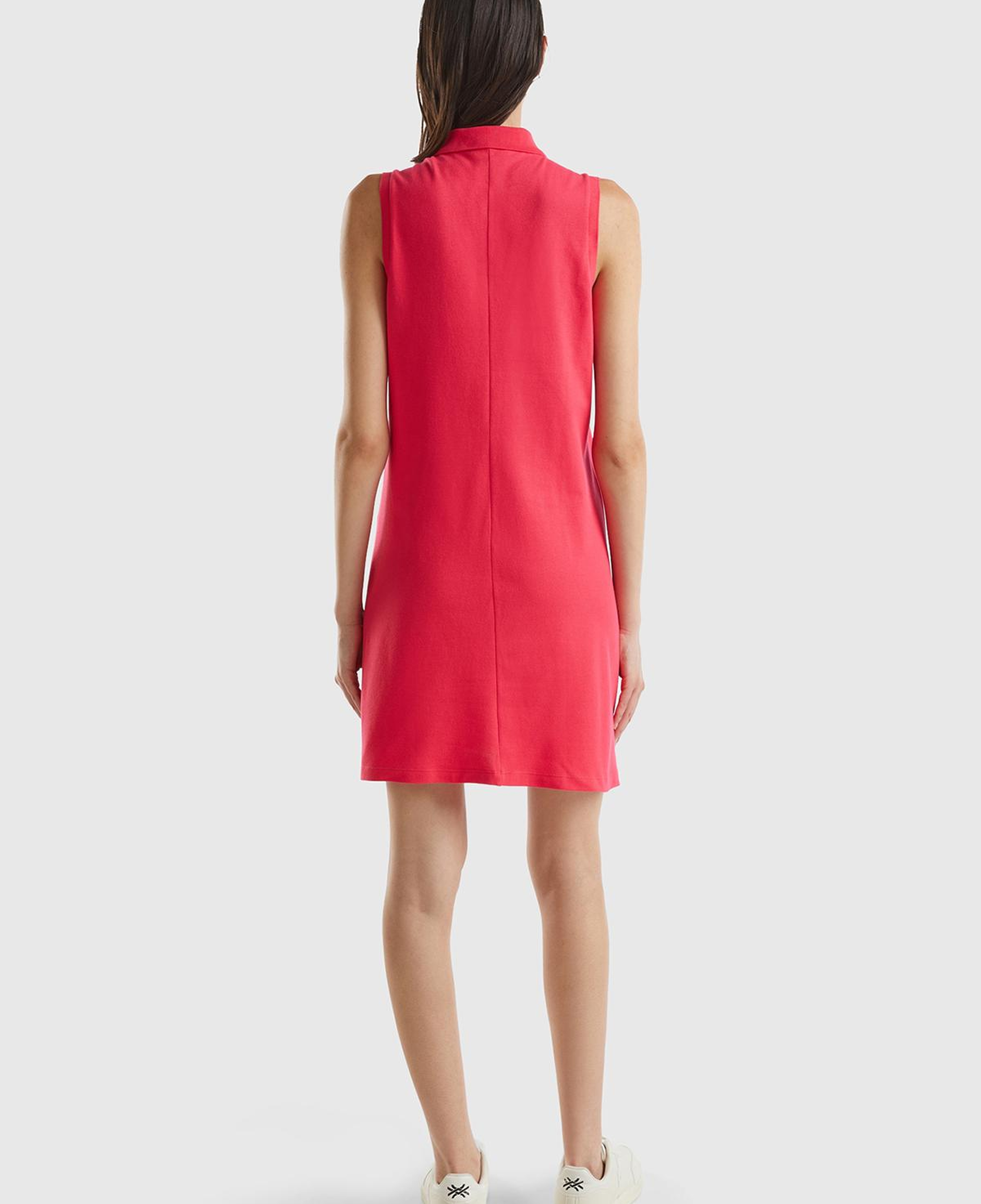 Kadın Koyu Pembe Pamuk Karışımlı Göğsü Logo İşlemeli Düğmeli Polo Yaka Elbise