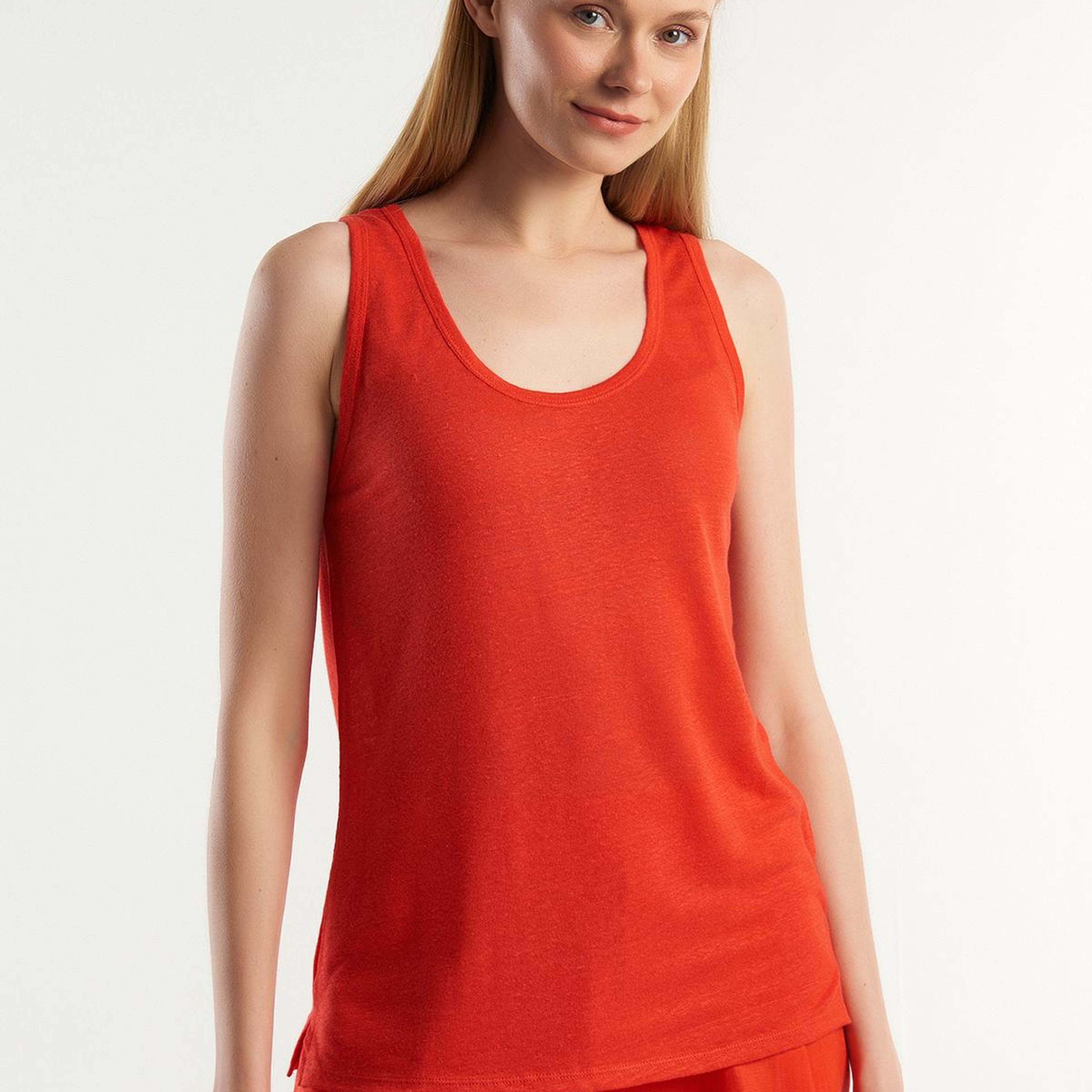 Kadın Kırmızı %100 Keten Rahat Kalıp Kalın Askılı Atlet