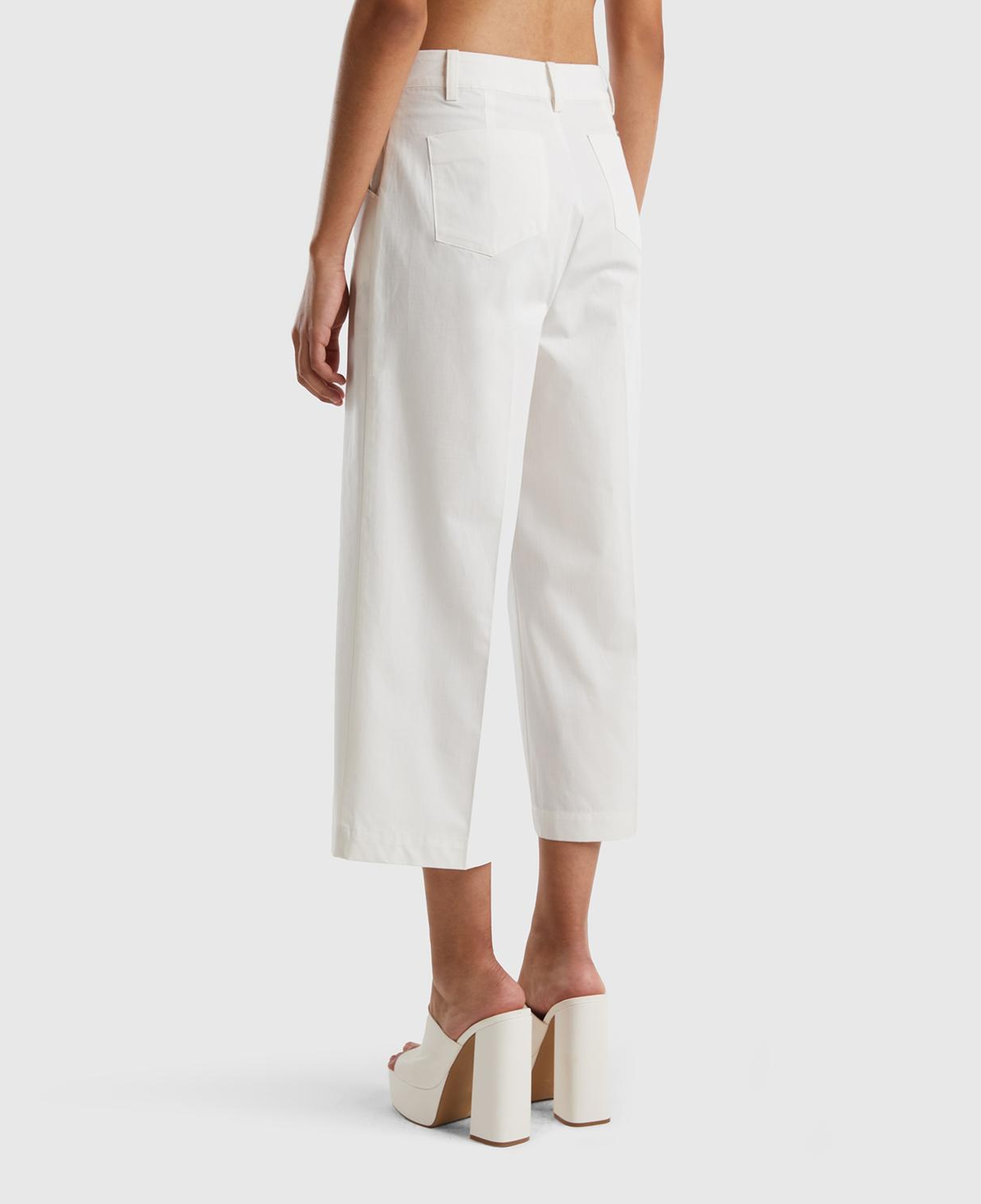 Kadın Krem %100 Koton Kısa Geniş Paça Pantolon