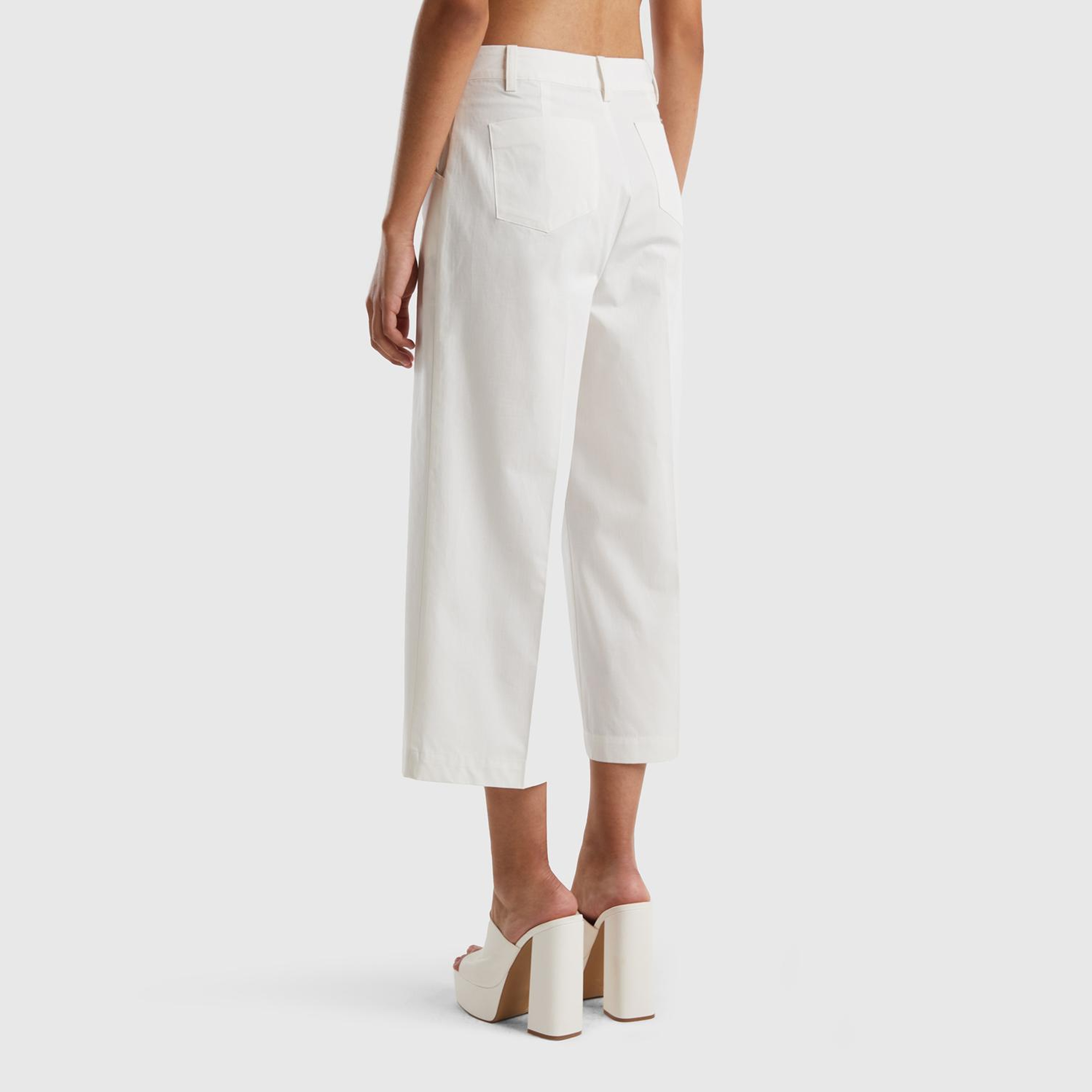 Kadın Krem %100 Koton Kısa Geniş Paça Pantolon