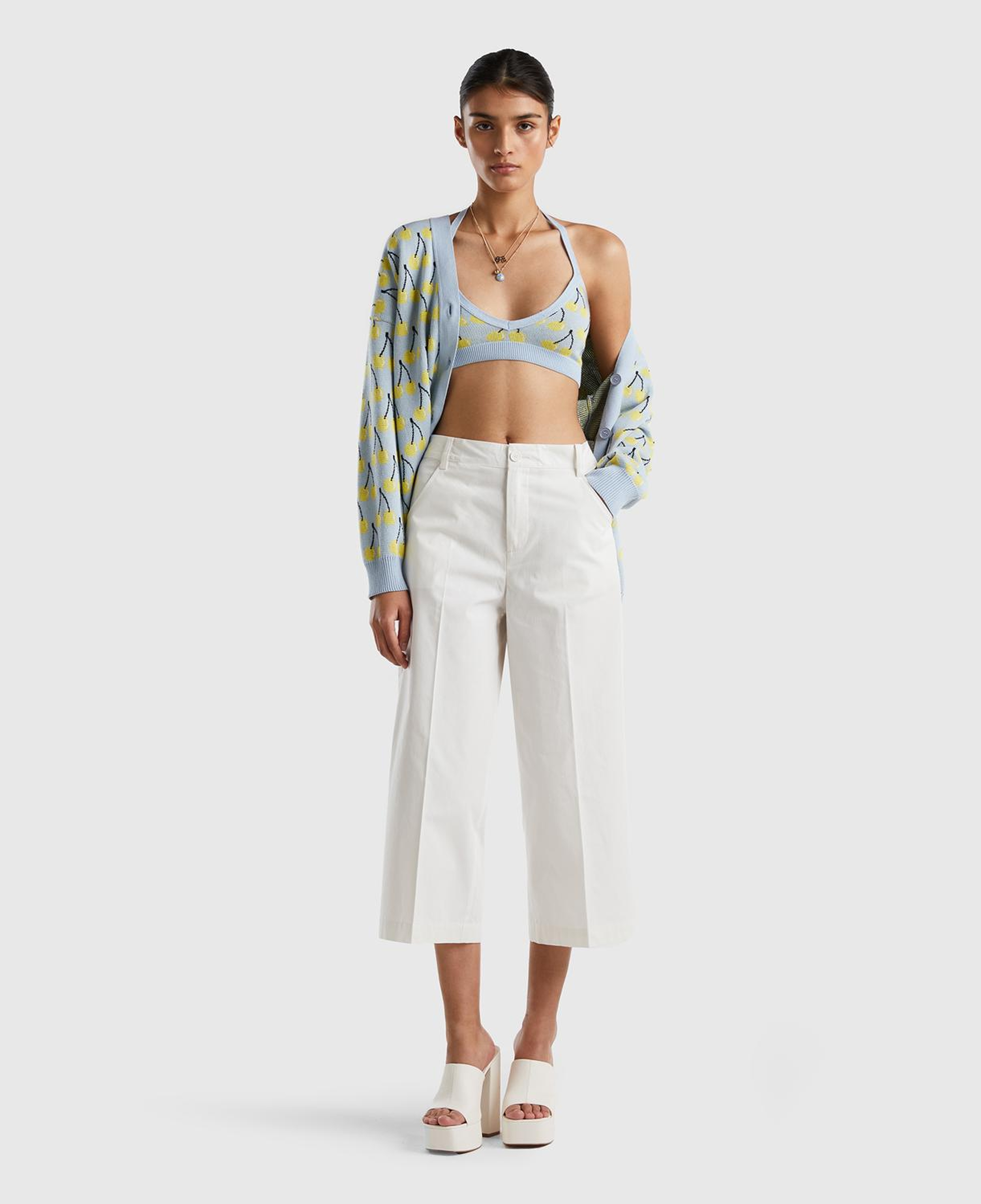 Kadın Krem %100 Koton Kısa Geniş Paça Pantolon