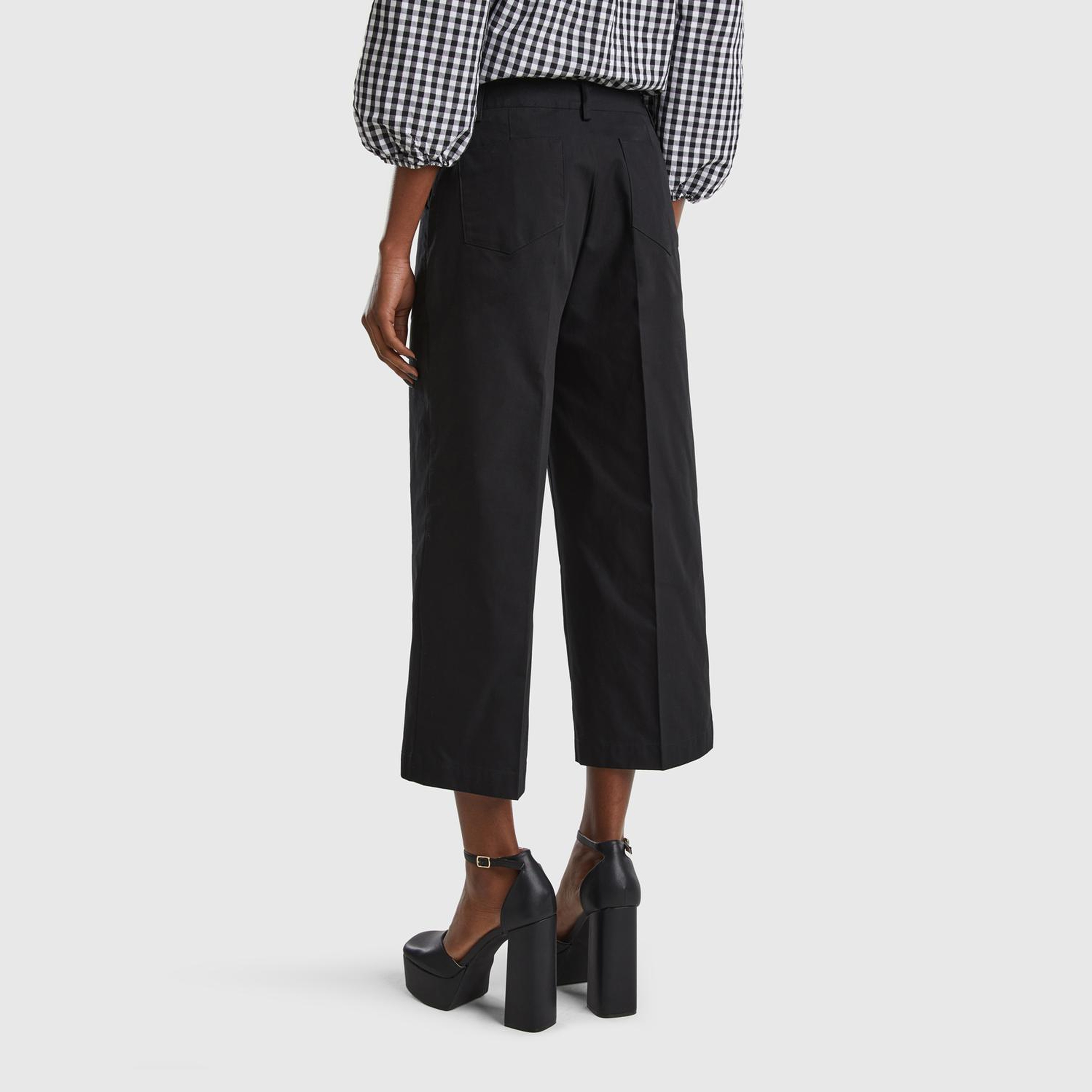 Kadın Siyah %100 Koton Kısa Geniş Paça Pantolon