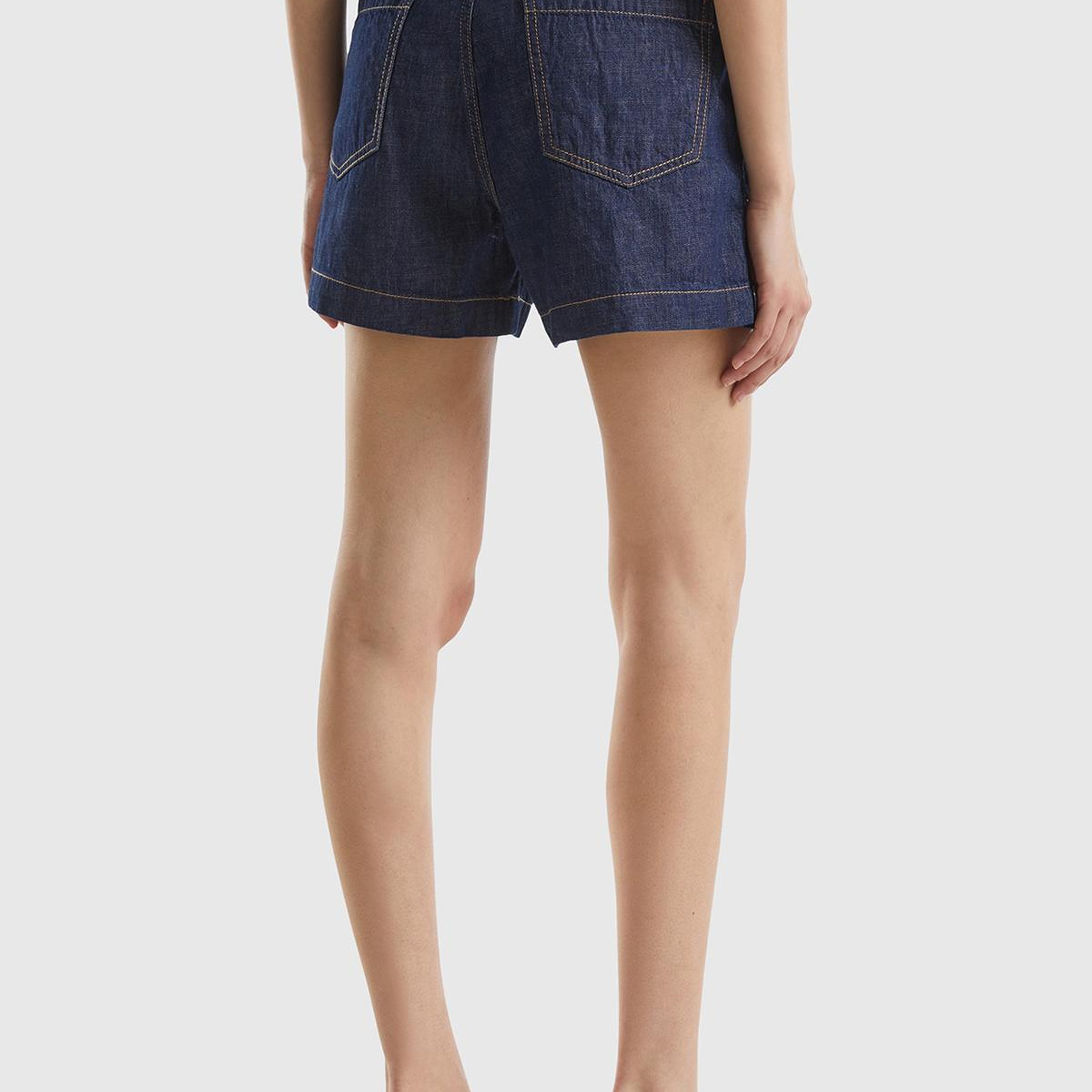 Kadın Lacivert %100 Pamuk Arkası Logo Detaylı 5 Cepli Yüksek Bel Denim Şort