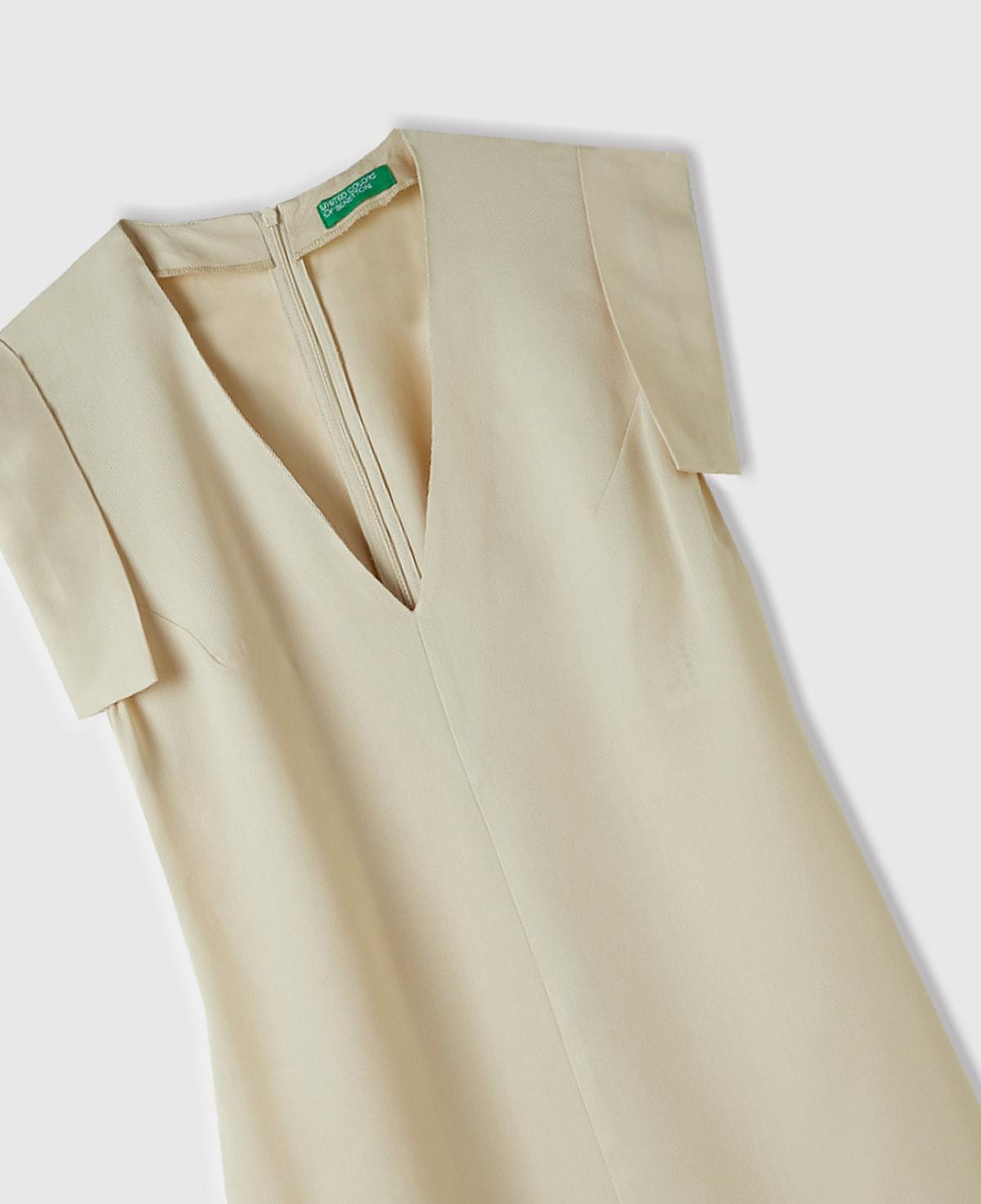 Kadın Bej %100 Liyosel Beli Daralan Yandan Fermuarlı V Yaka Elbise