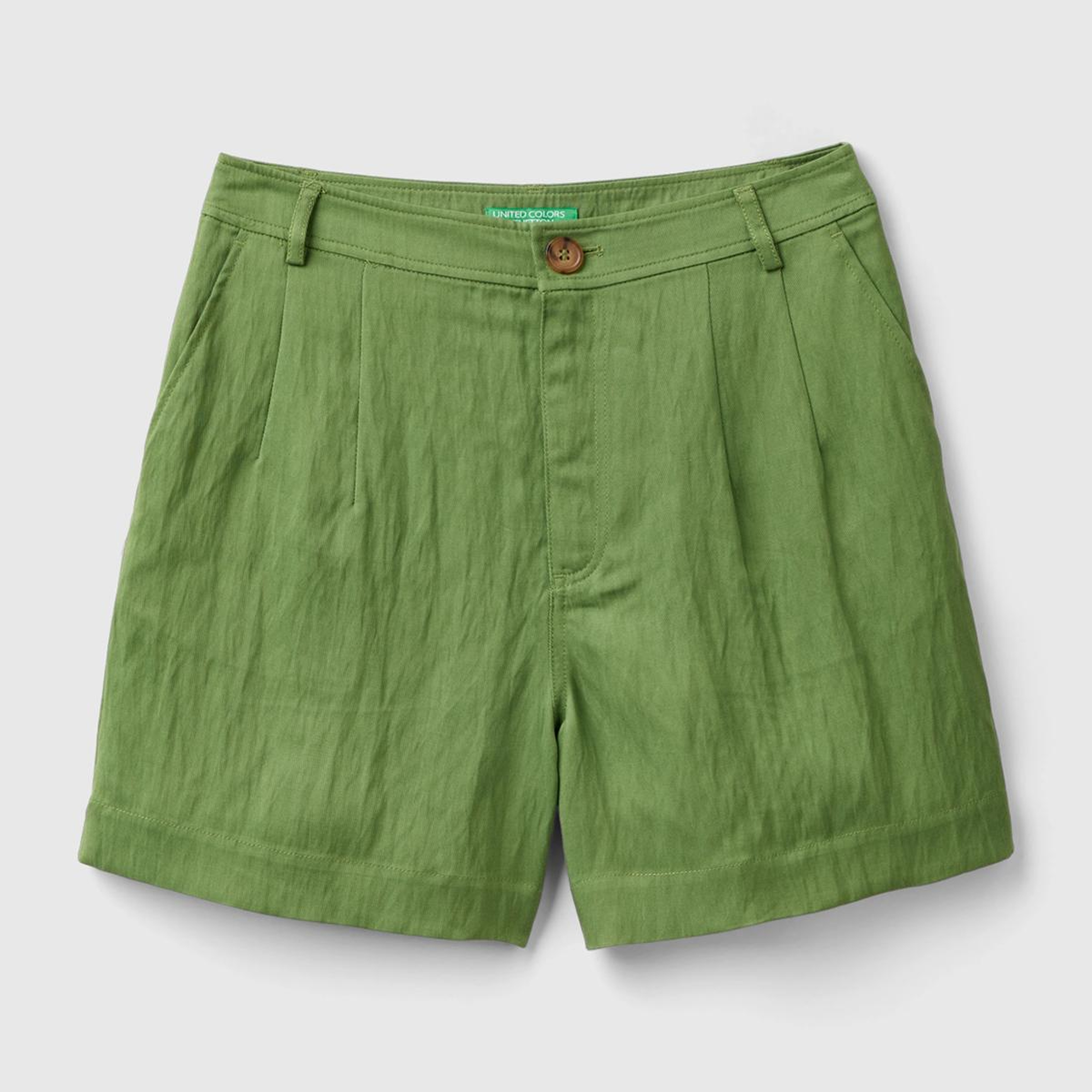 Kadın Soluk Yeşil Liyosel Karışımlı Yama Cepli Kemer Delikli Şort