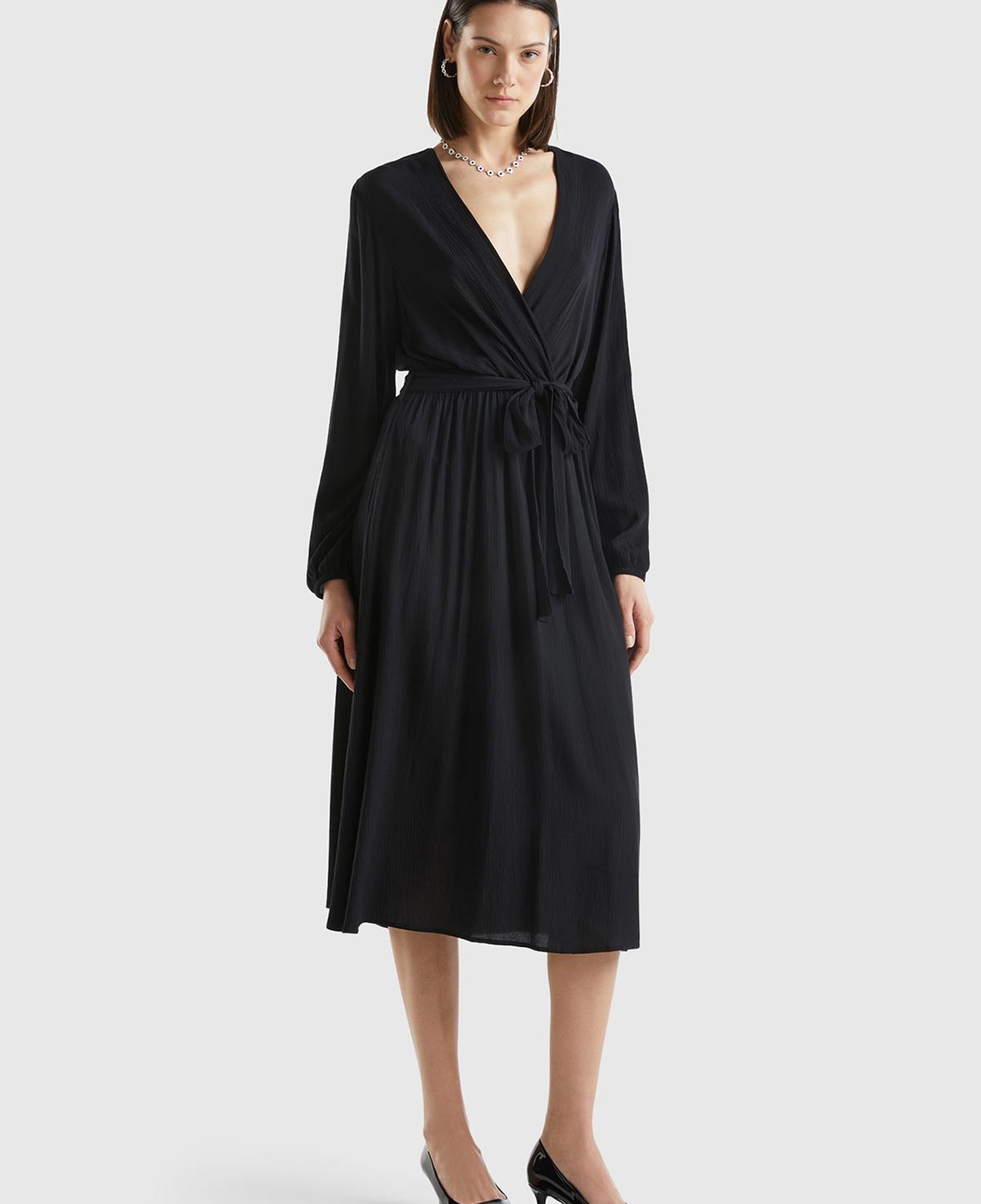 Kadın Siyah %100 Viskoz Beli Kuşaklı Uzun Kollu Kruvaze Elbise