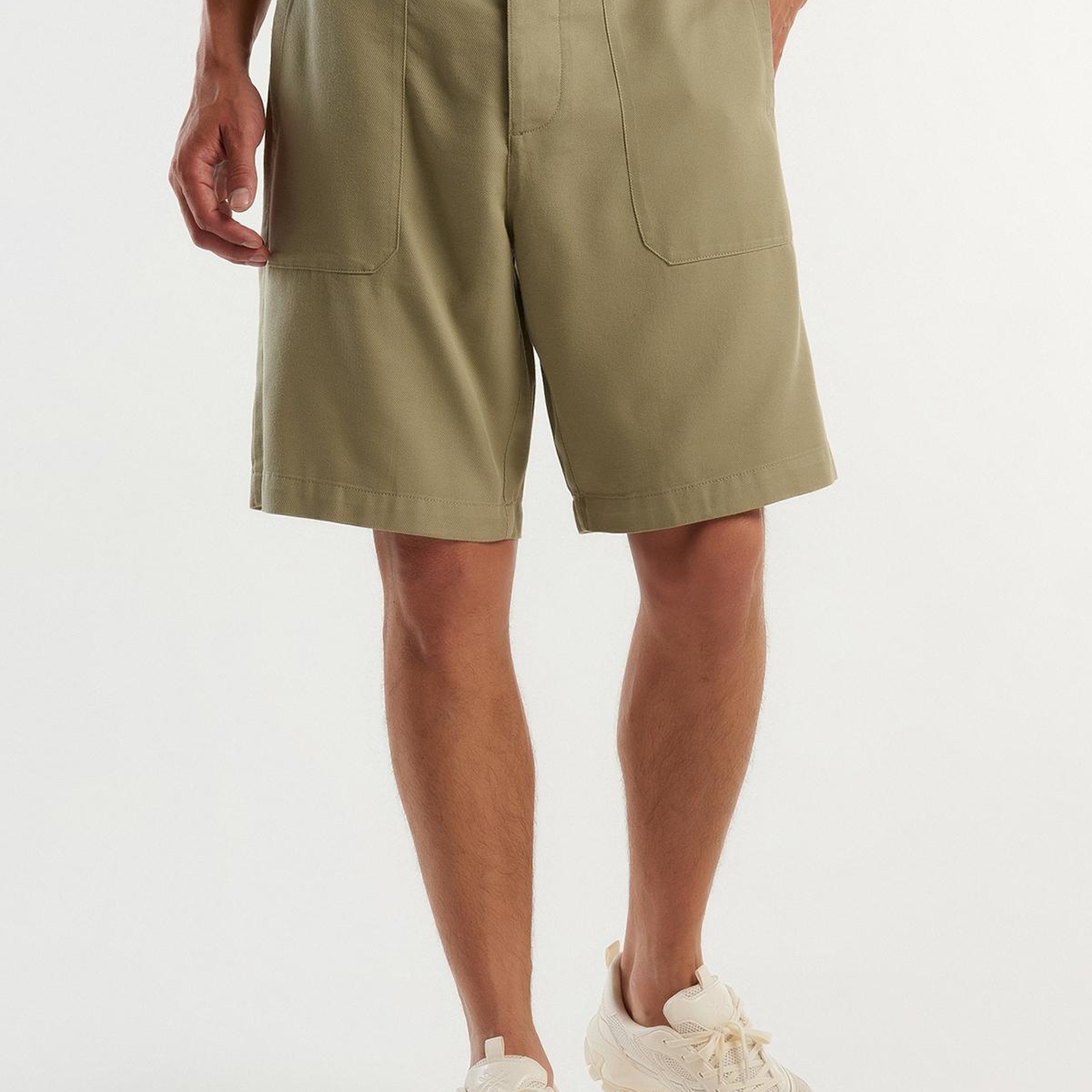 Erkek Haki Pamuk Karışımlı Büyük Yama Cepli Bermuda Şort