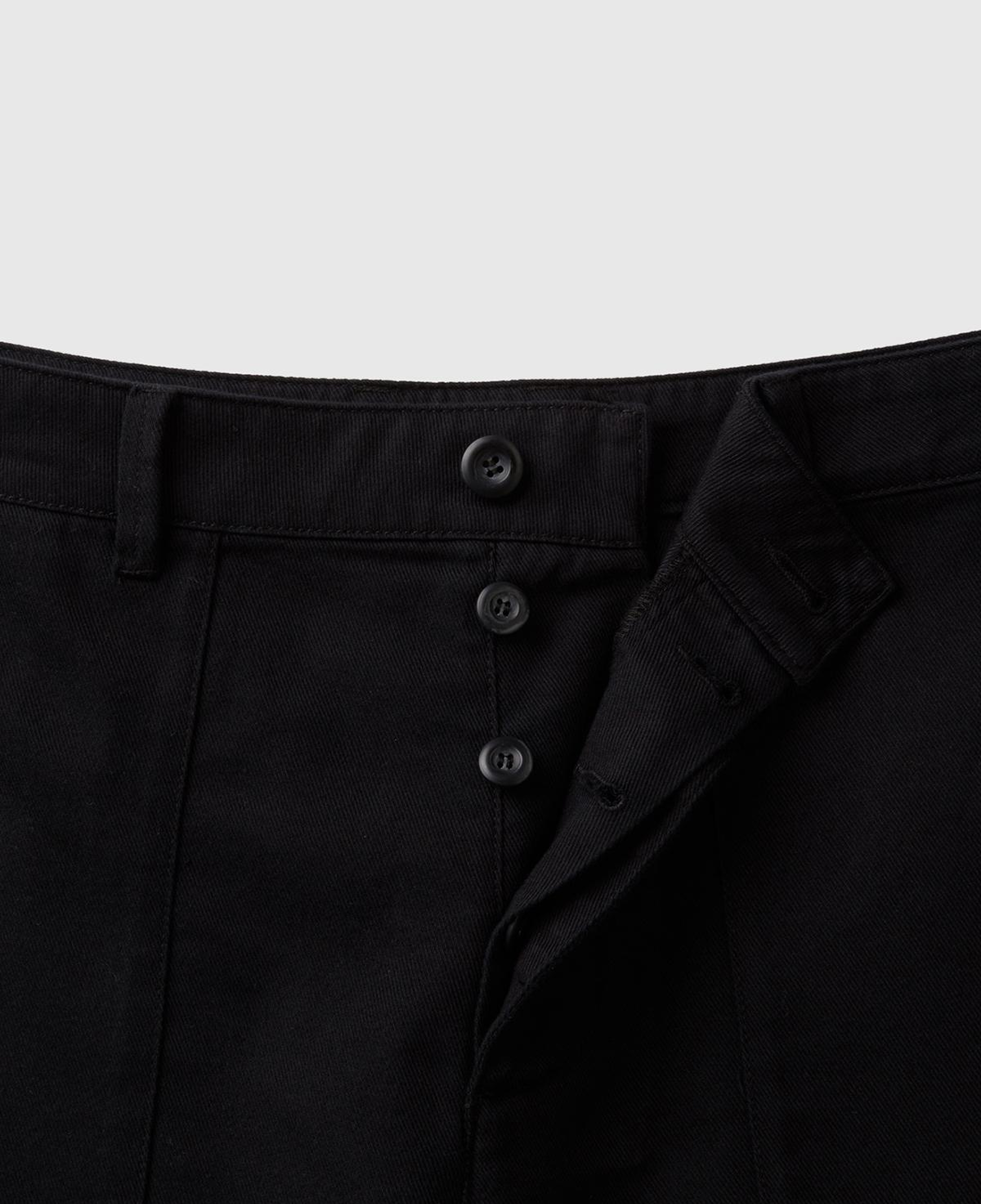 Erkek Siyah Pamuk Karışımlı Büyük Yama Cepli Bermuda Şort