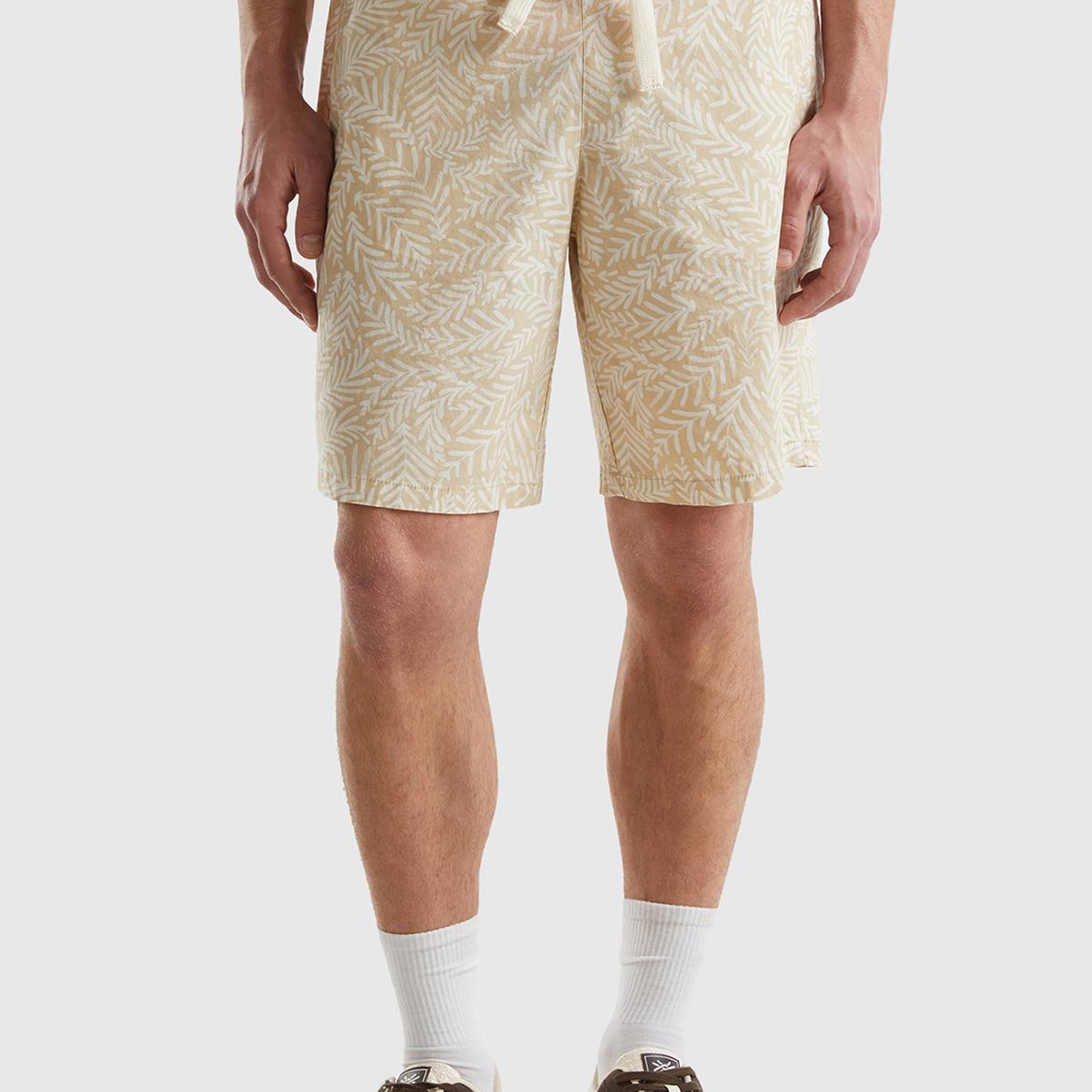 Erkek Krem Mix Streç Pamuklu Tamamı Desenli Yama Cepli Şort