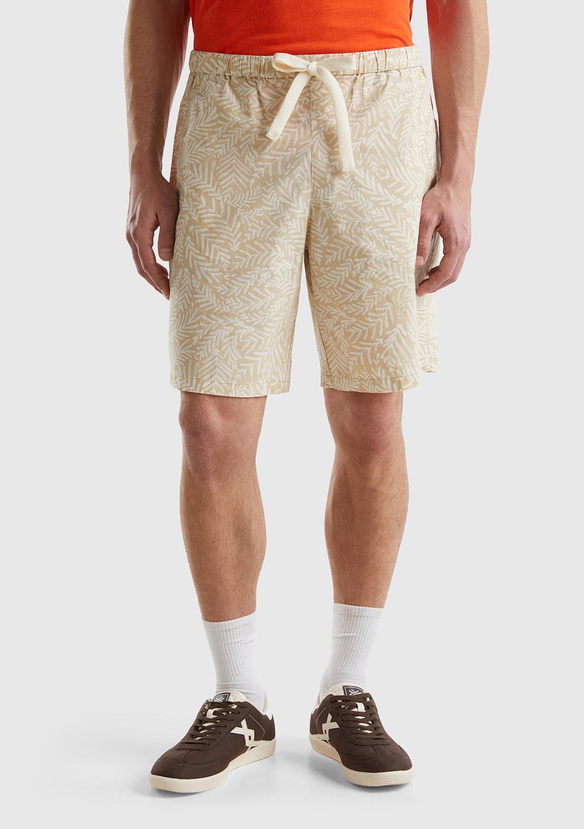 Erkek Krem Mix Streç Pamuklu Tamamı Desenli Yama Cepli Şort