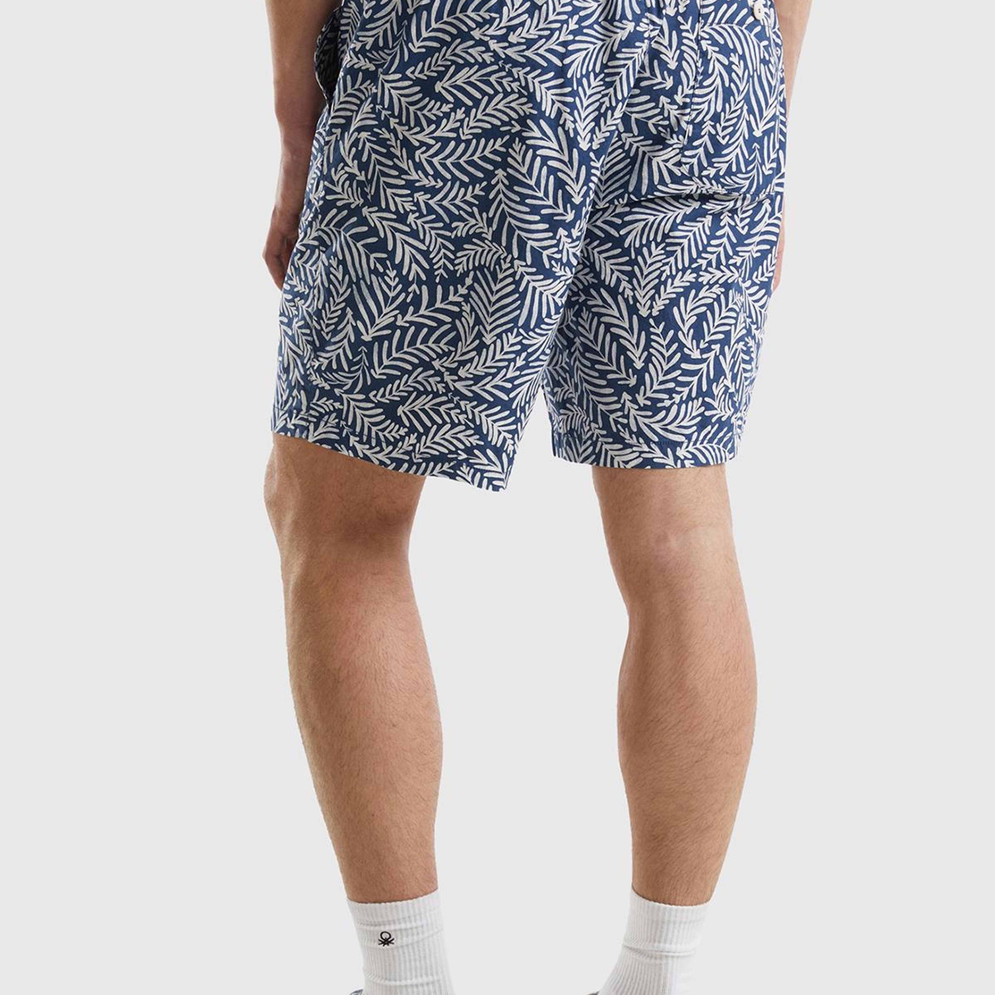 Erkek Lacivert-Krem Streç Pamuklu Tamamı Desenli Yama Cepli Şort