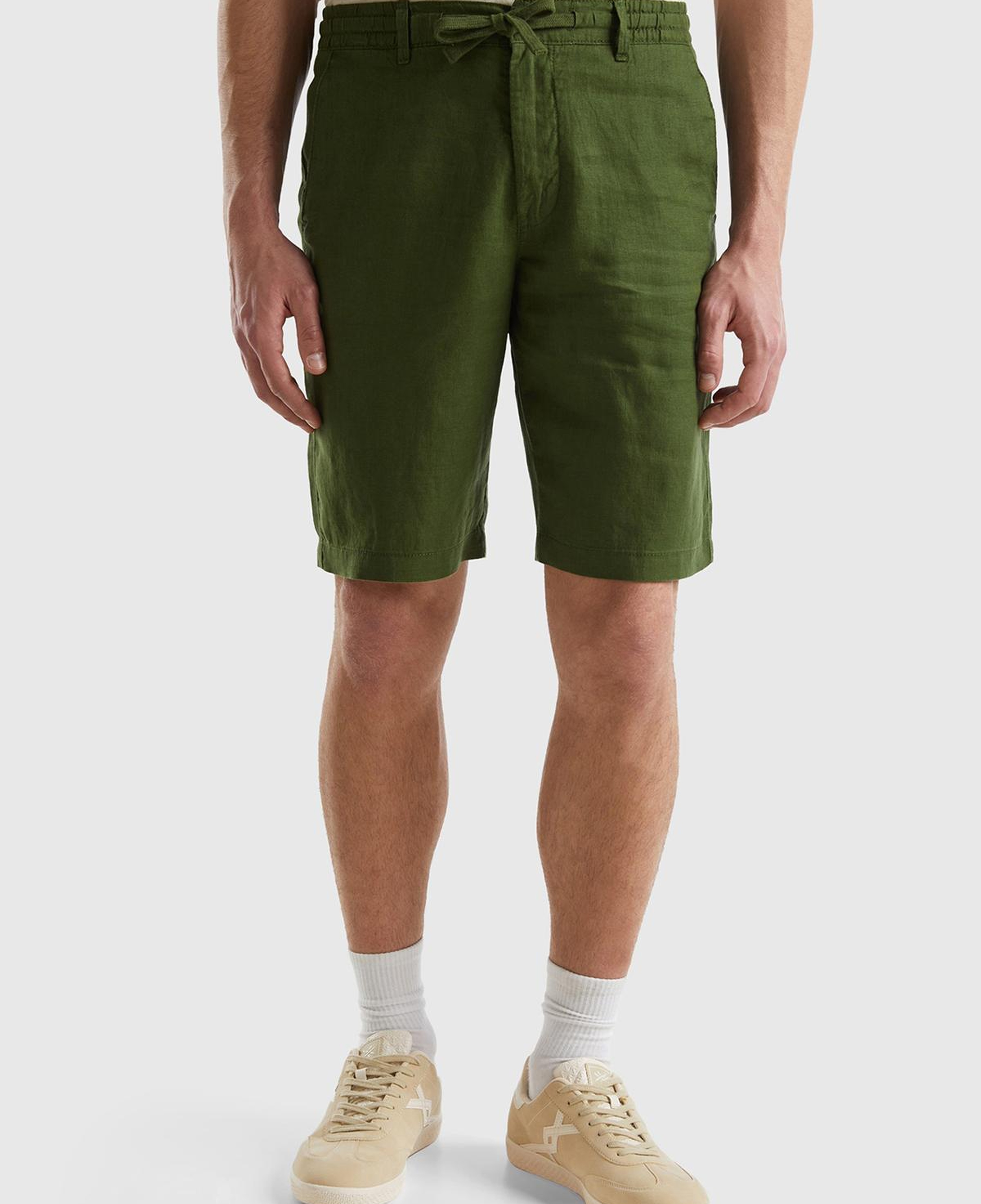 Erkek Koyu Yeşil Bağcıklı Keten Bermuda