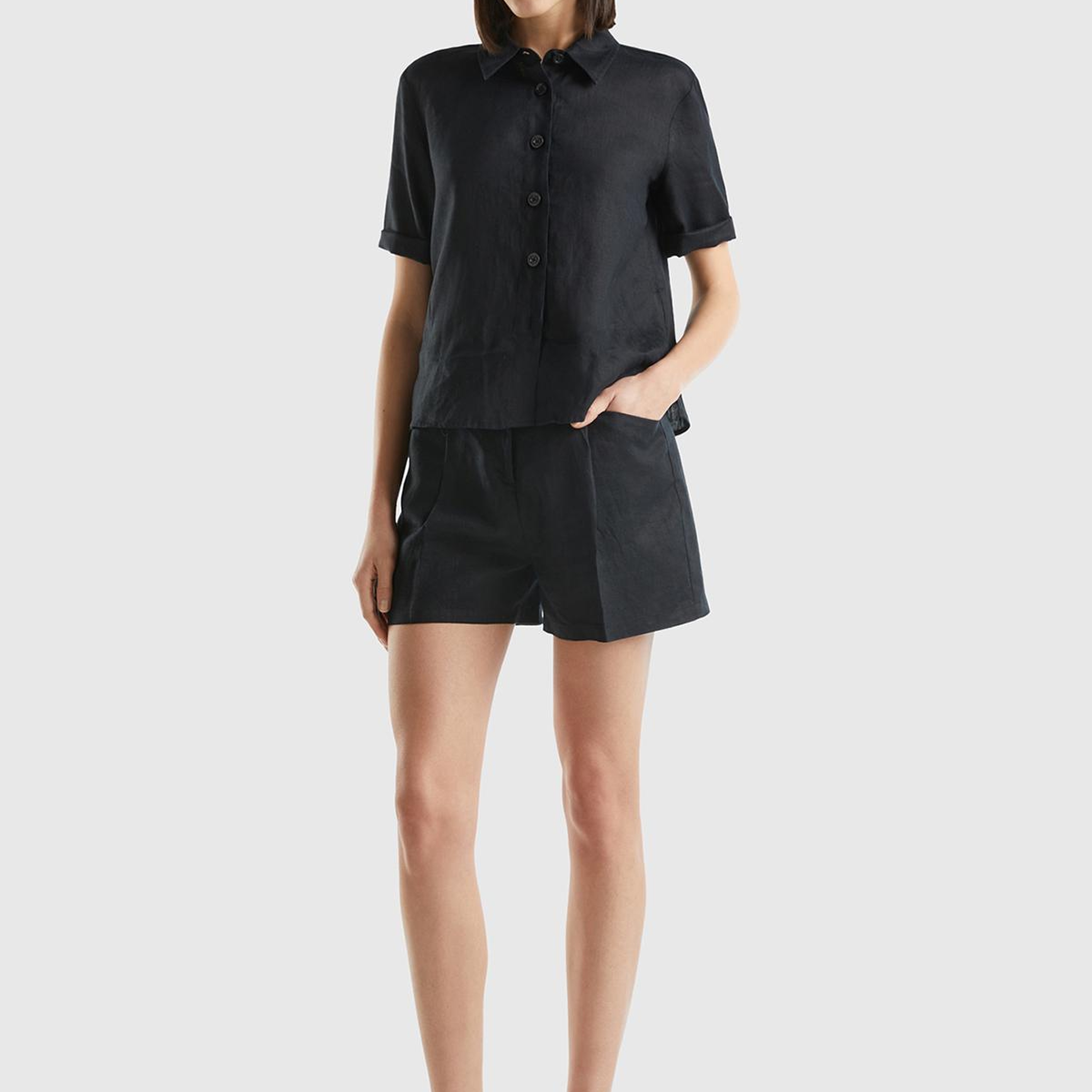 Kadın Siyah %100 Keten Kısa Şort