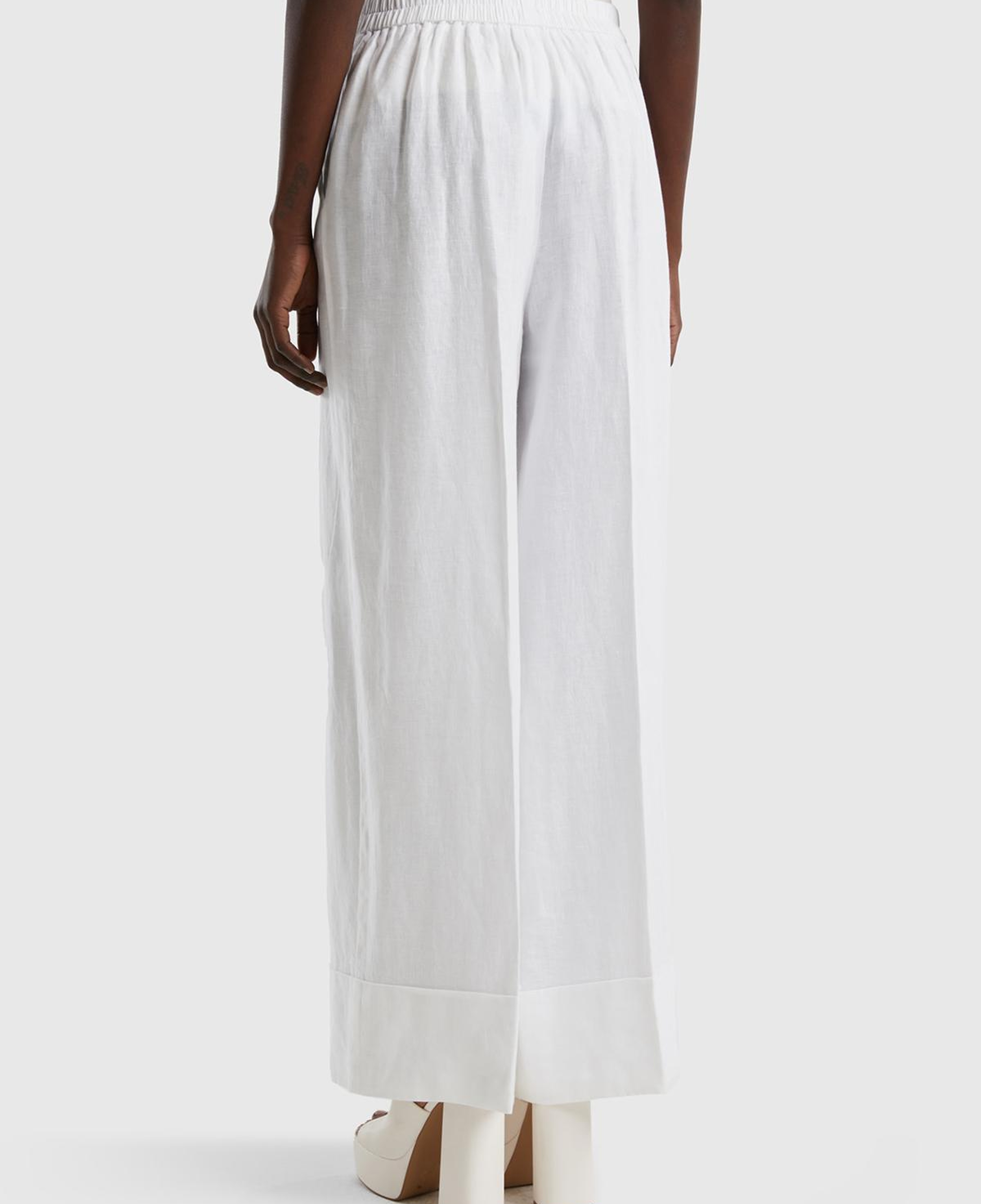 Kadın Beyaz %100 Keten Beli Lastikli Geniş Kesim Pantolon