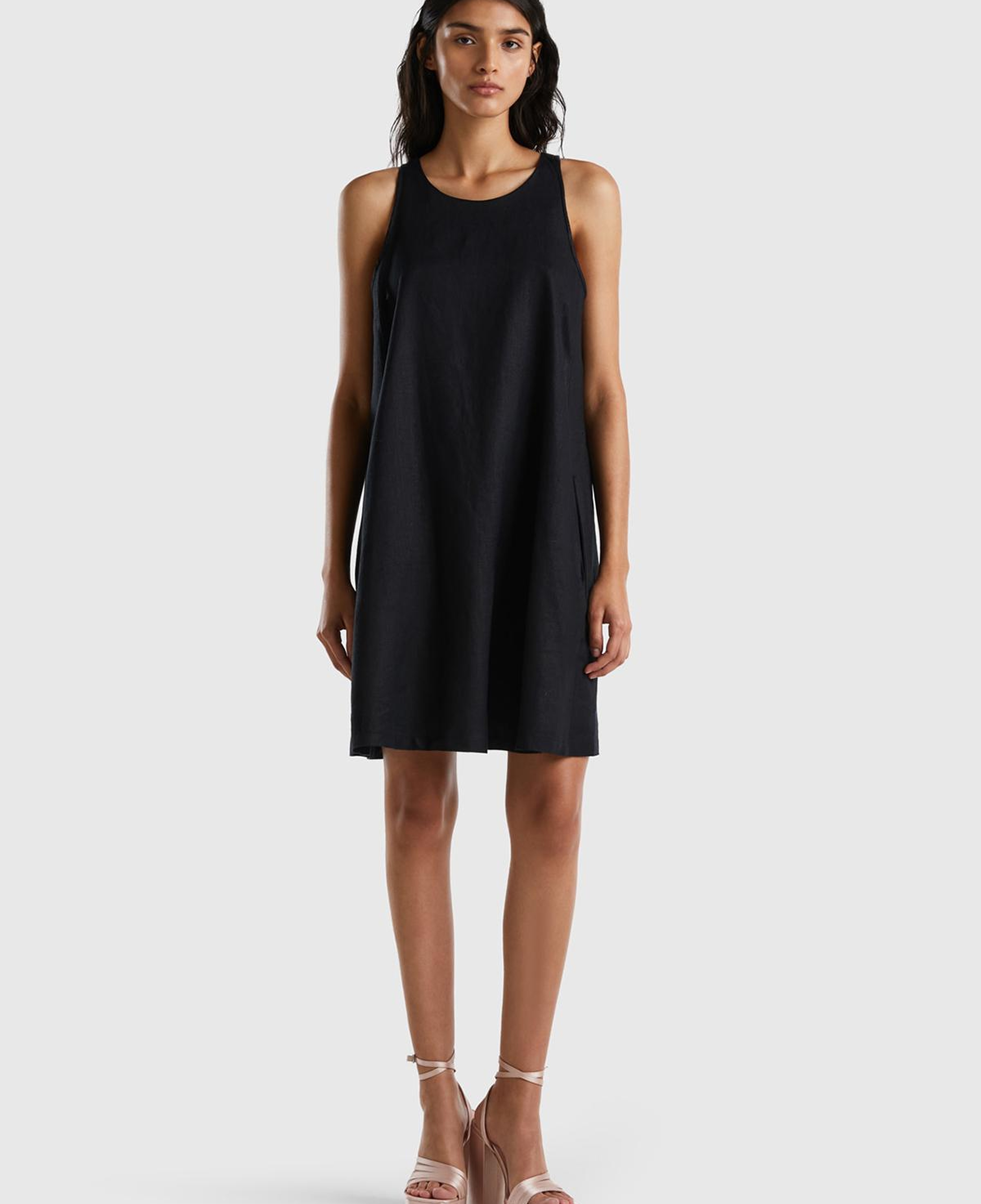 Kadın Siyah %100 Keten Kolsuz Elbise