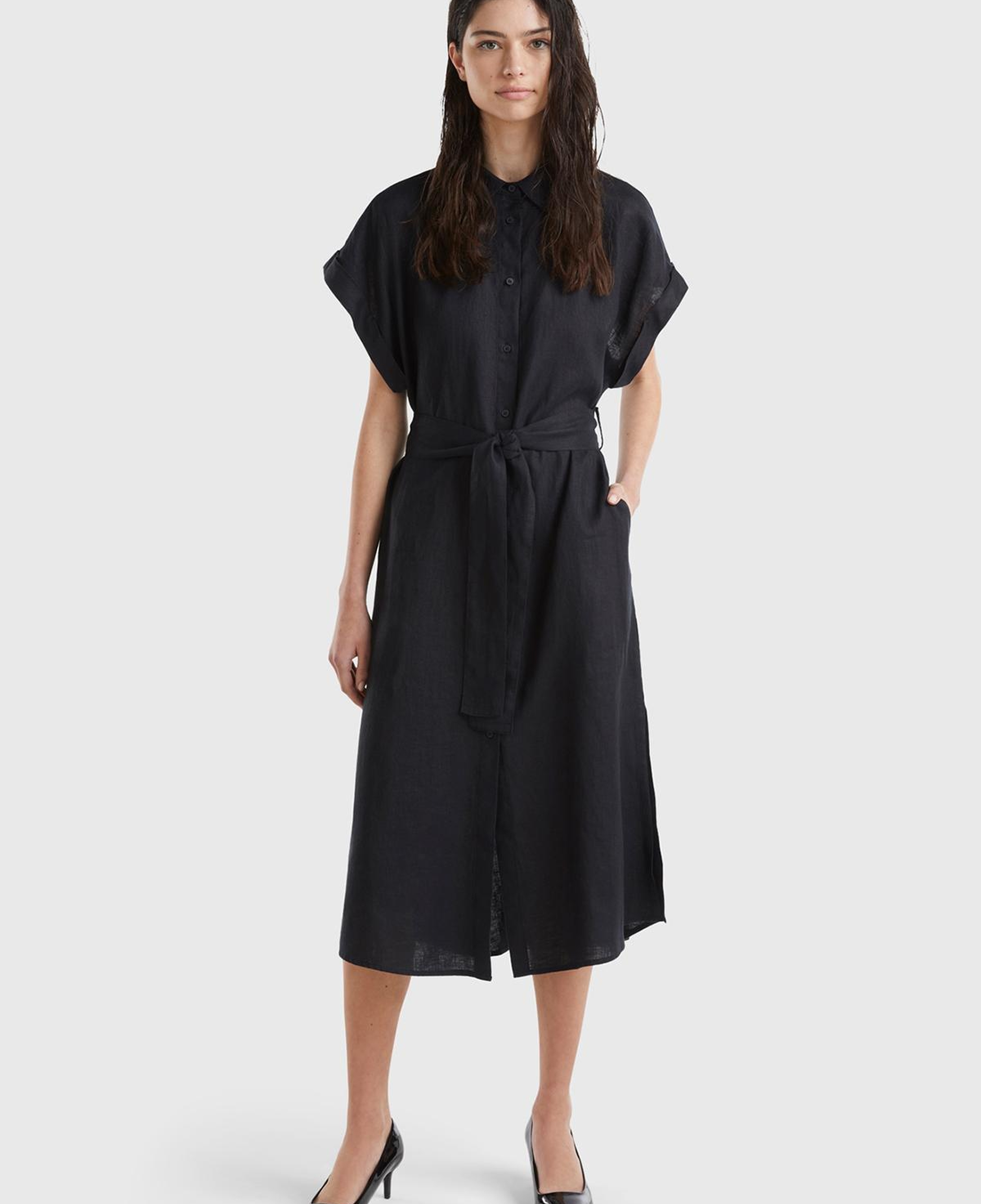 Kadın Siyah %100 Keten Önü Düğme Kapamalı Beli Kuşaklı Midi Elbise