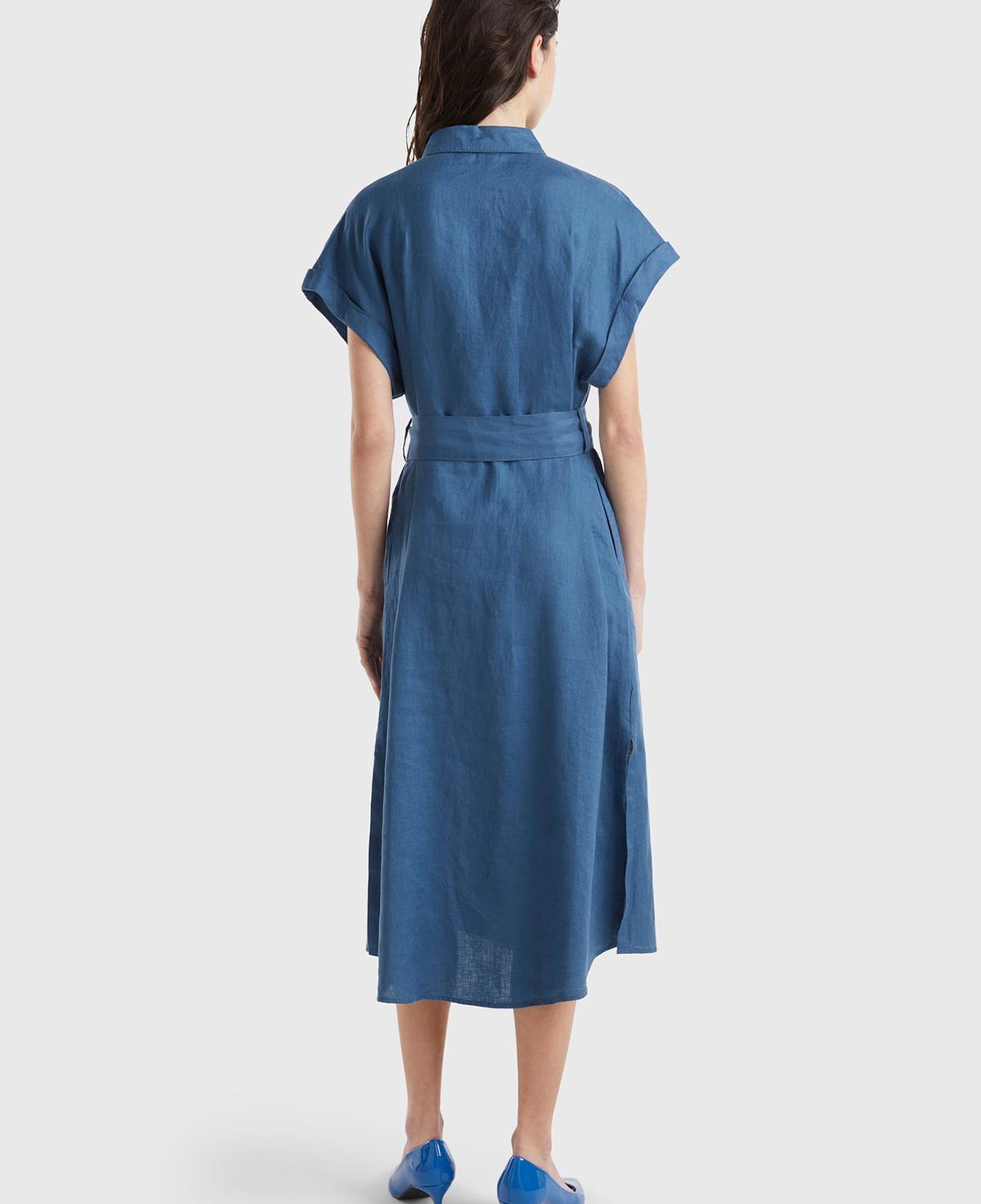 Kadın Gece Mavisi %100 Keten Önü Düğme Kapamalı Beli Kuşaklı Midi Elbise