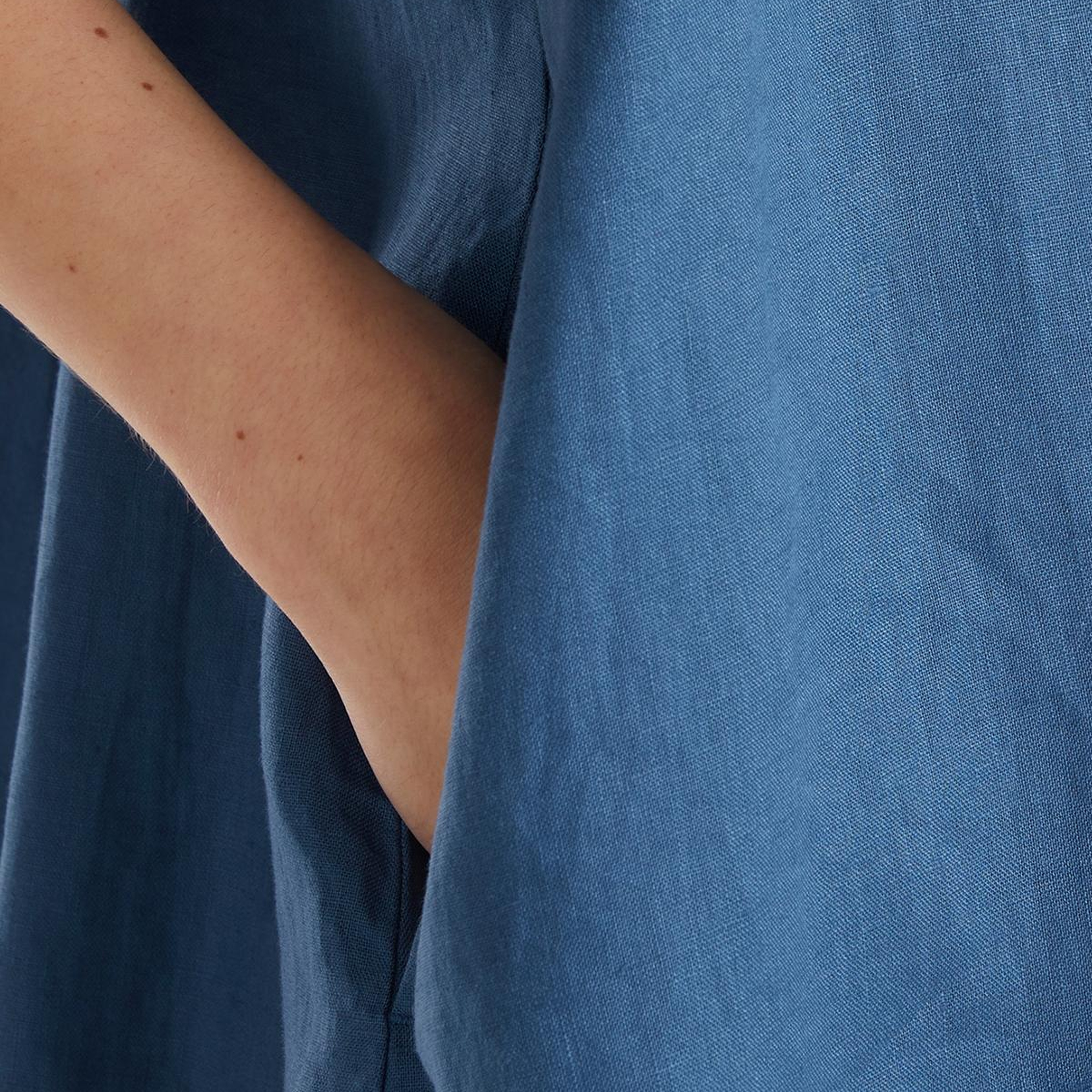 Kadın Gece Mavisi %100 Keten Düğmeli Gömlek Yaka Hafif Bol Kesim Elbise