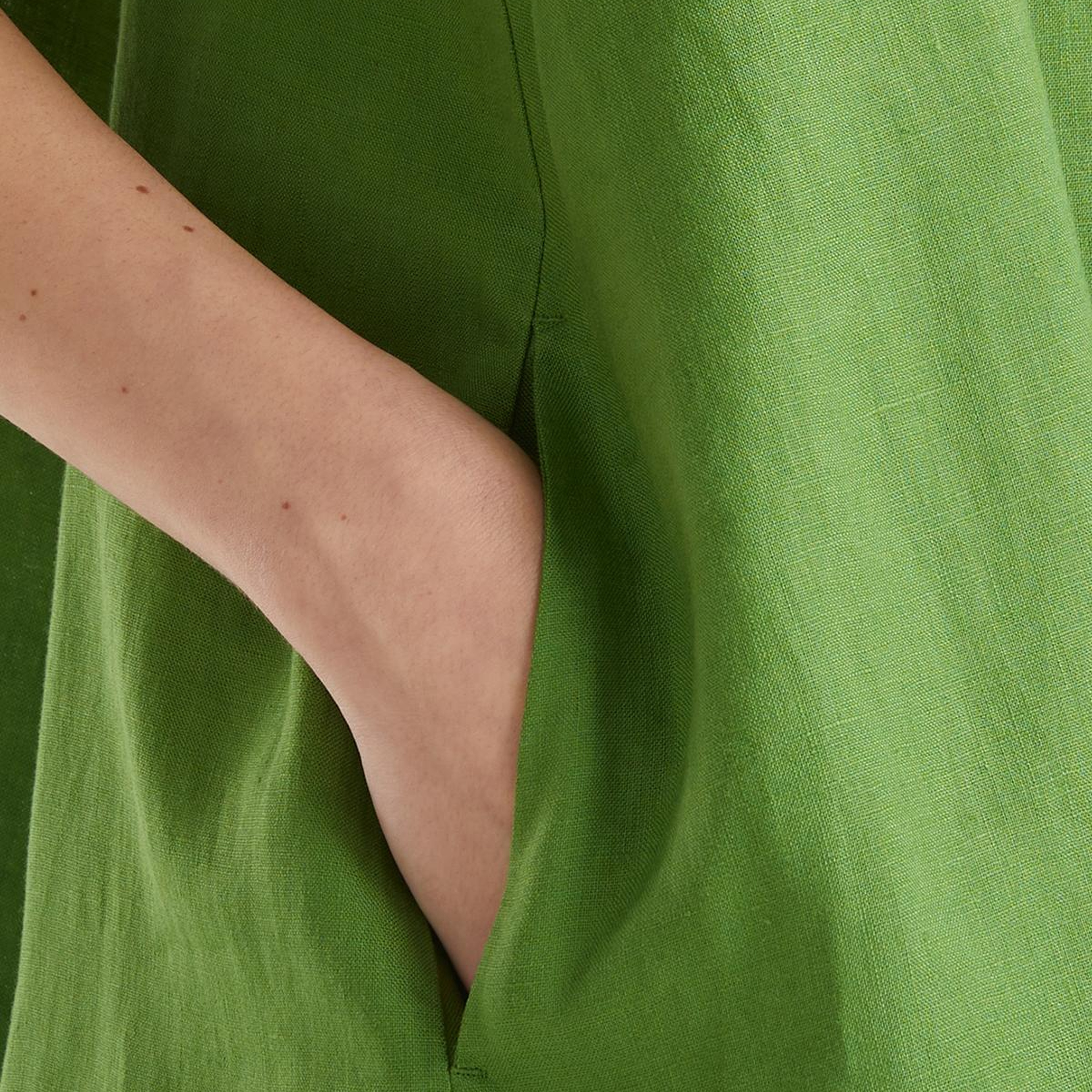 Kadın Soluk Yeşil %100 Keten Düğmeli Gömlek Yaka Hafif Bol Kesim Elbise