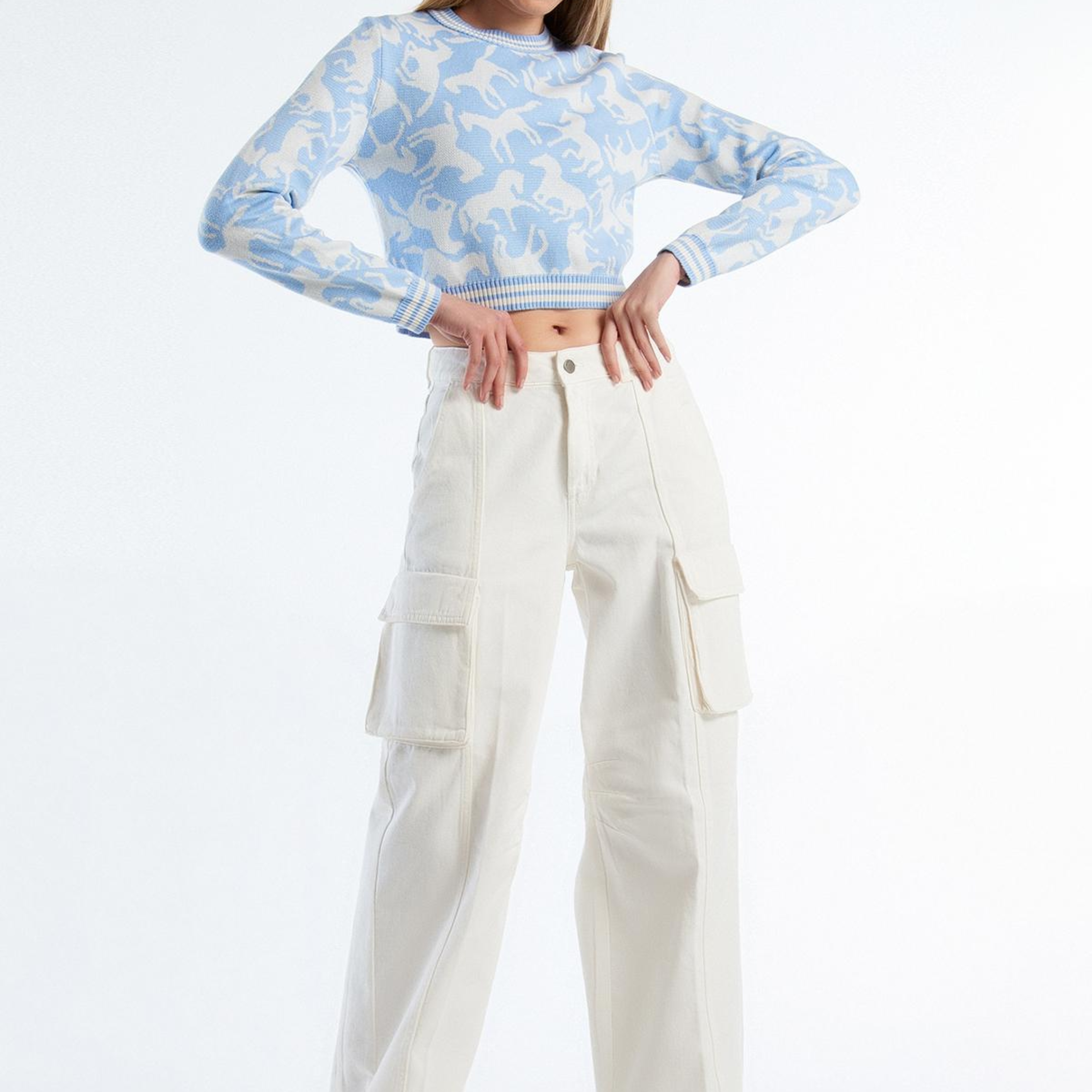 Kadın Krem %100 Pamuk Arkası Logo Etiketli Yama Cepli Bol Pantolon