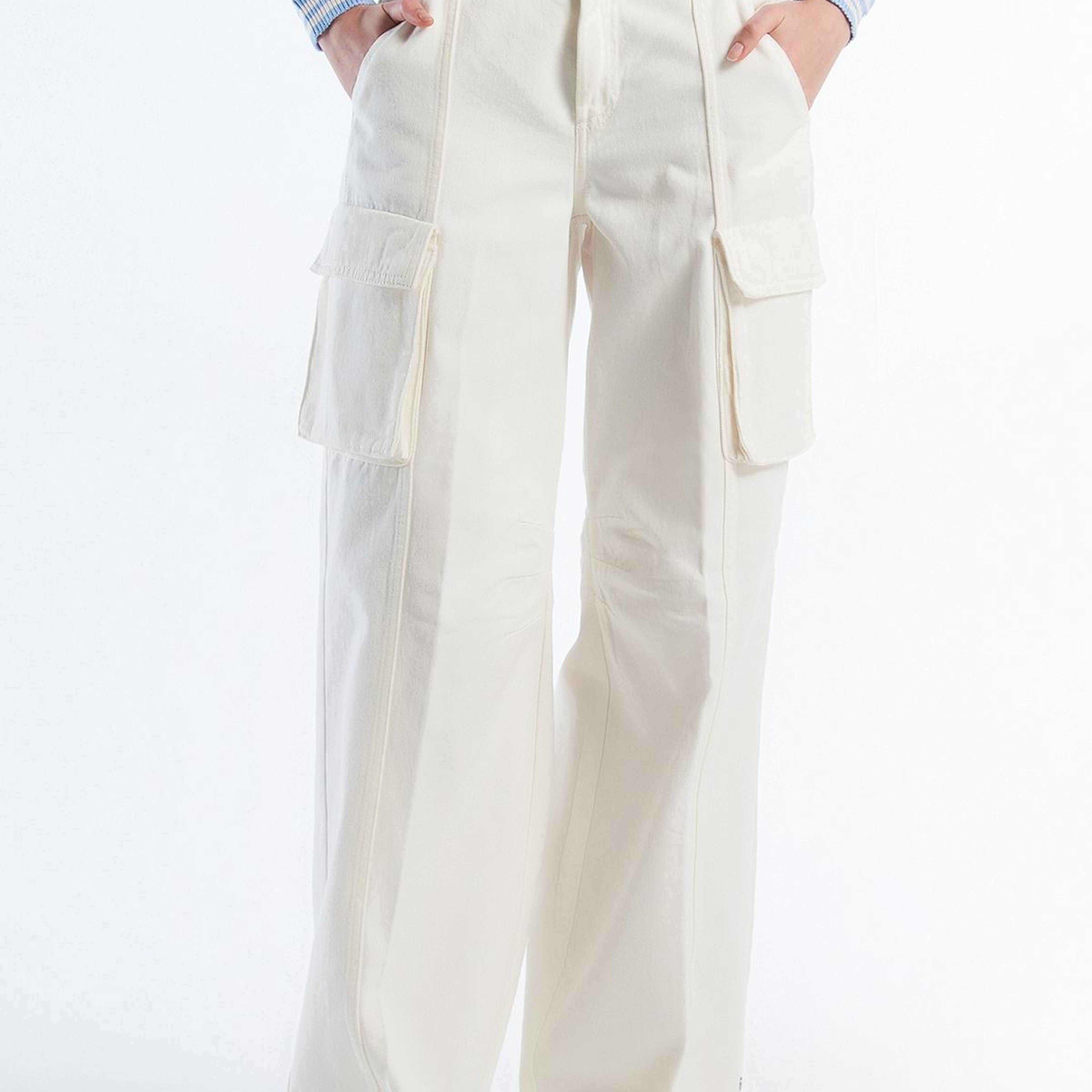 Kadın Krem %100 Pamuk Arkası Logo Etiketli Yama Cepli Bol Pantolon