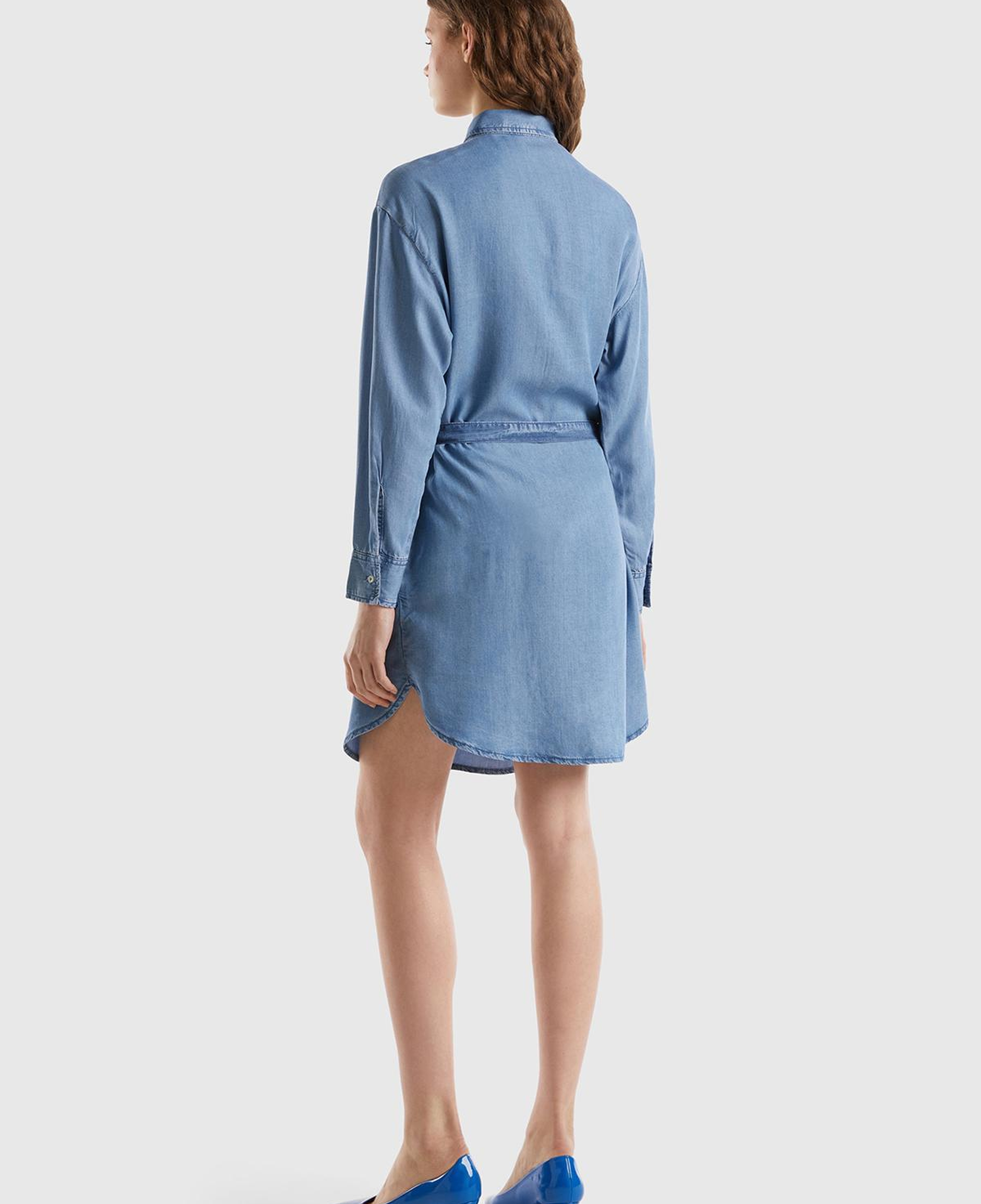 Kadın Mavi %100 Liyosel Göğsü Yama Cepli Belden Bağlamalı Denim Elbise