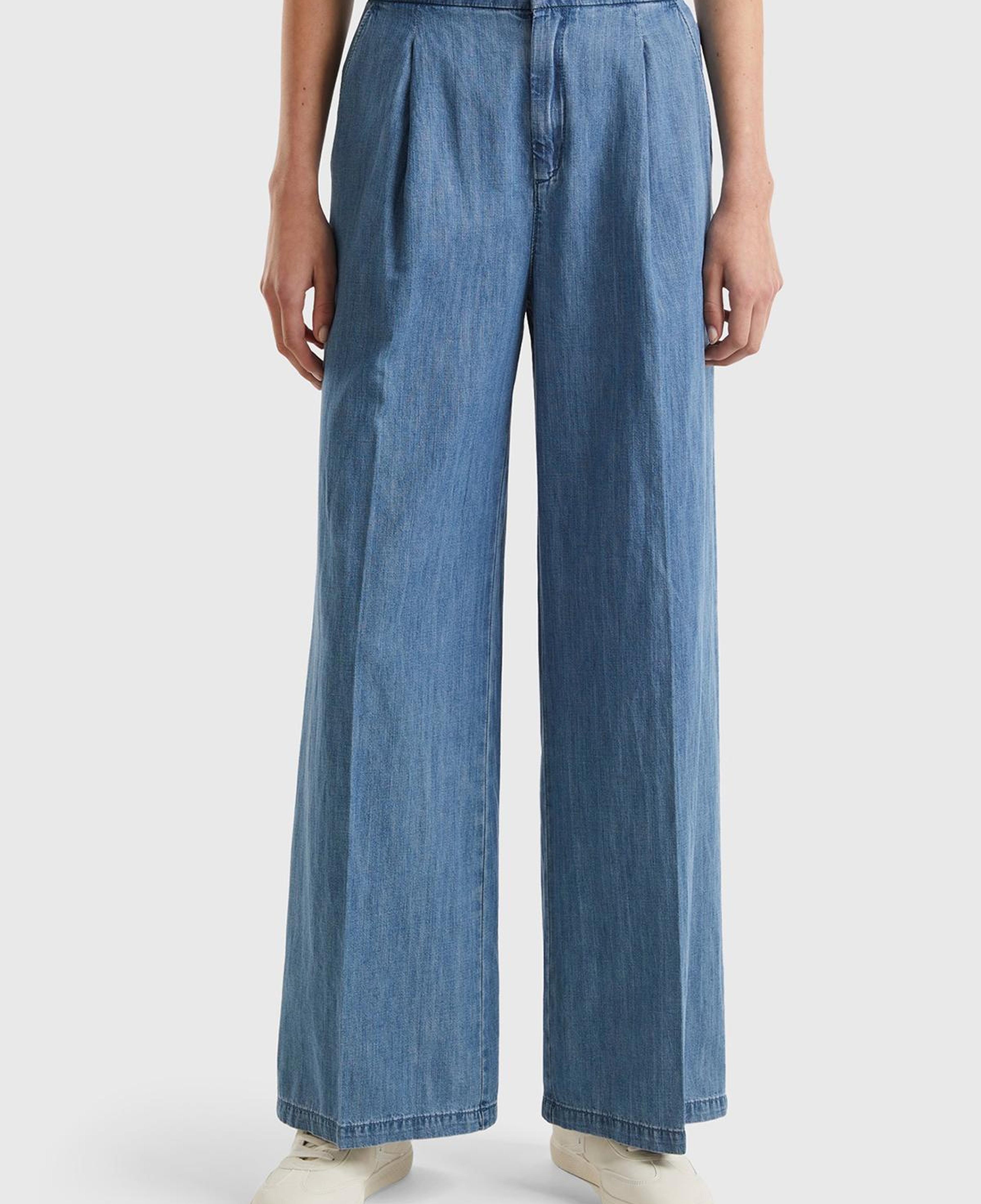 Kadın Mavi Pamuk Karışımlı Önü Pileli Beli Büzgülü Fermuarlı Pantolon