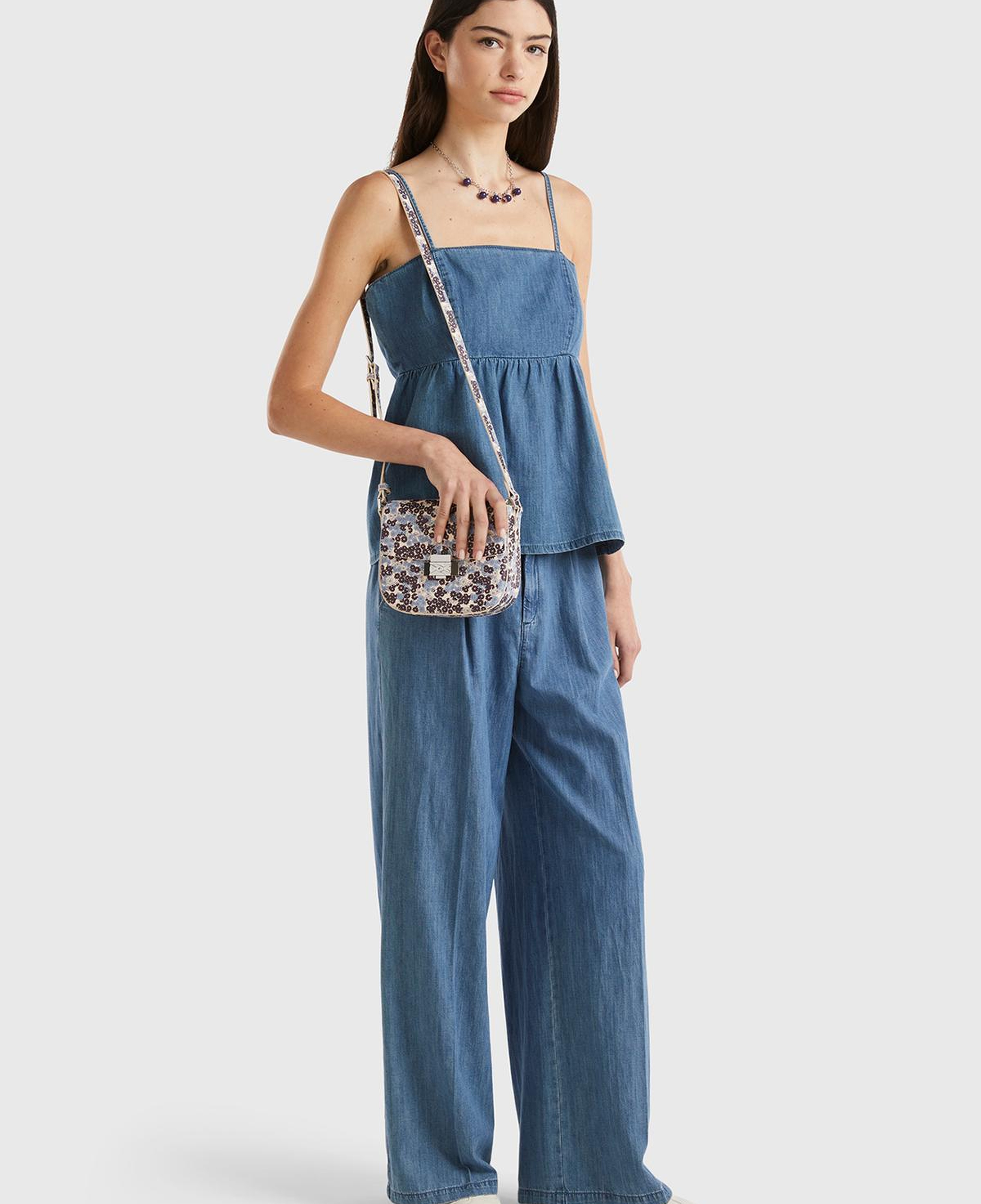 Kadın Mavi Pamuk Karışımlı Önü Pileli Beli Büzgülü Fermuarlı Pantolon