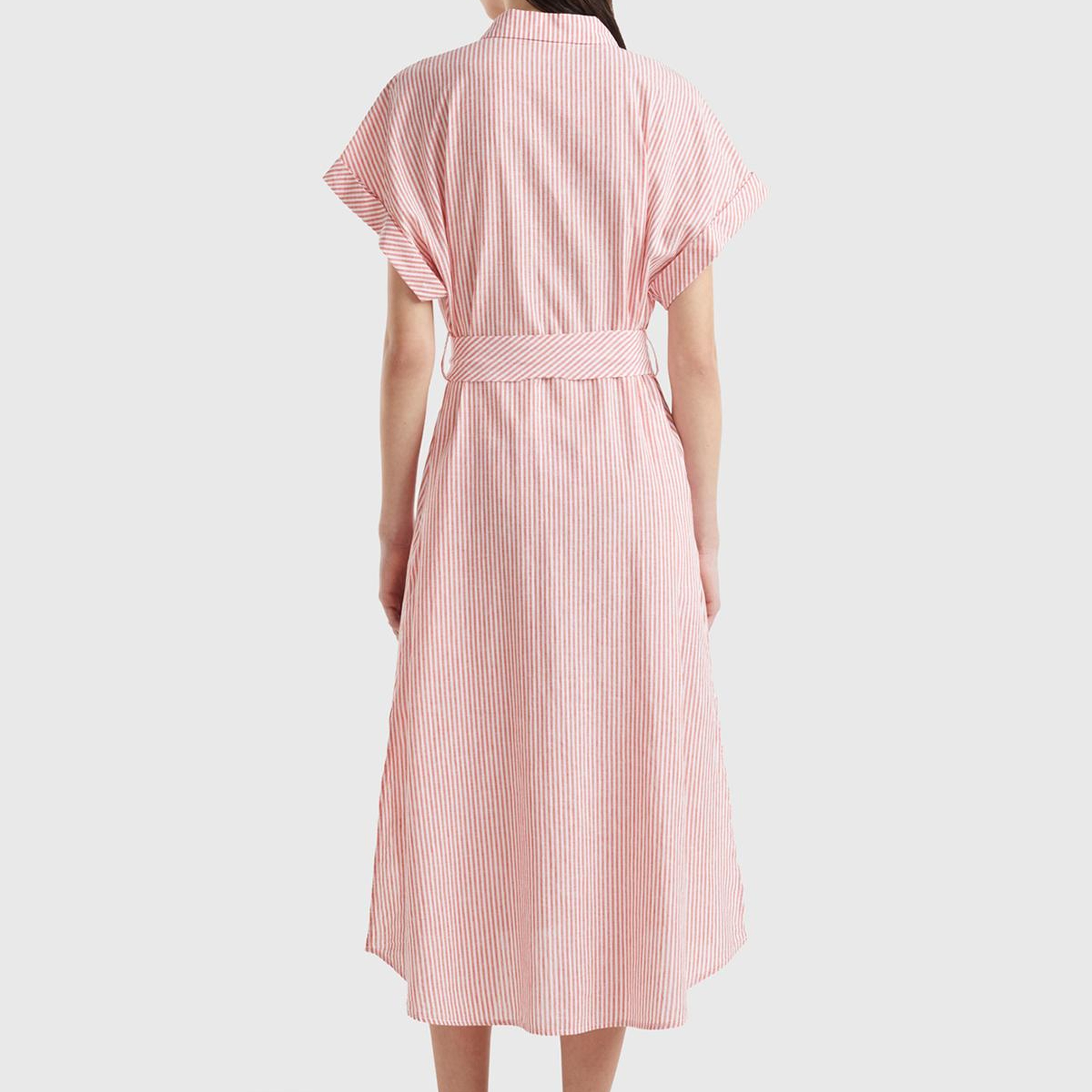 Kadın Kırmızı Keten Karışımlı Beli Bağlamlı Önü Düğmeli Yırtmaçlı Elbise