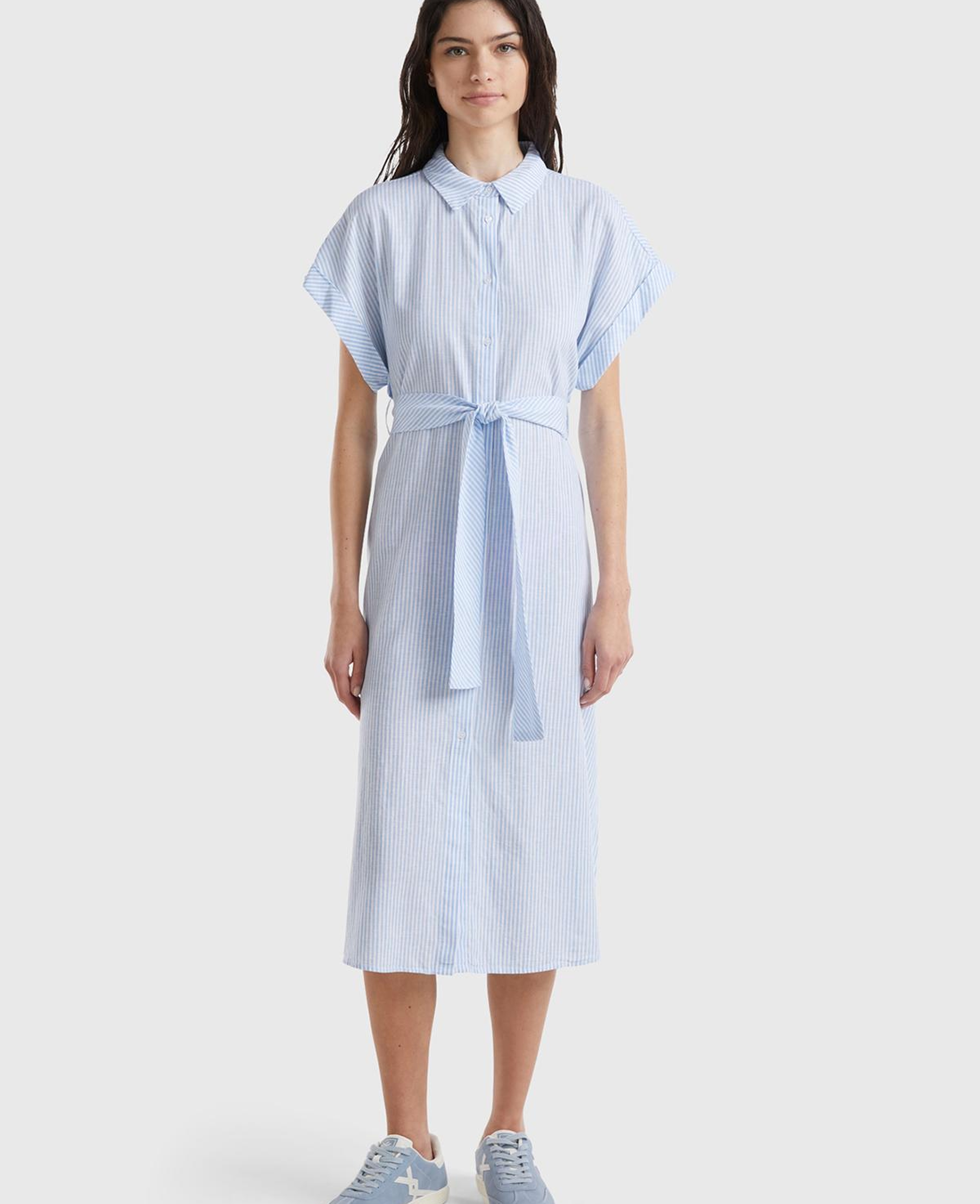 Kadın Mavi- Keten Karışımlı Beli Bağlamlı Önü Düğmeli Yırtmaçlı Elbise