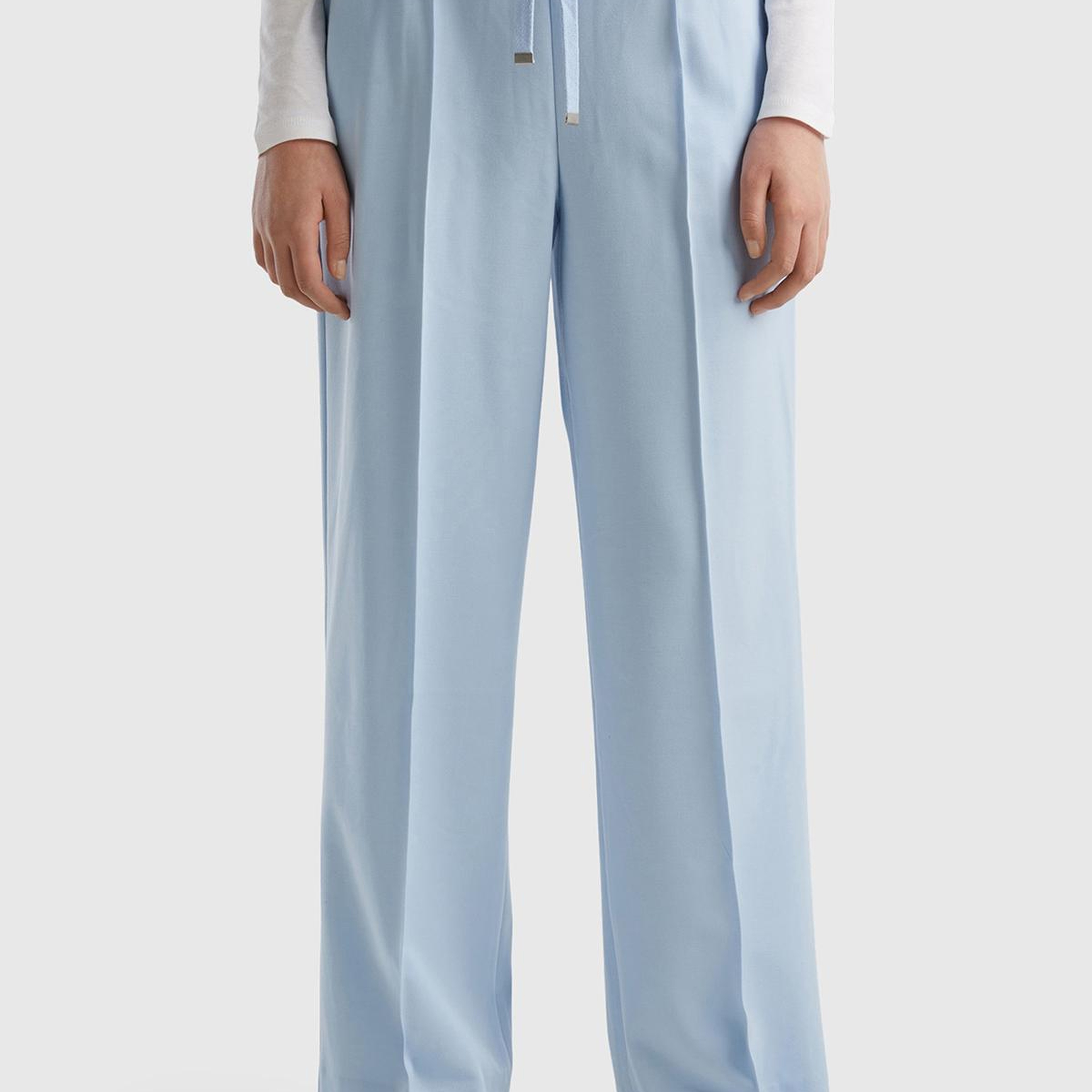 Kadın Açık Mavi Viskoz Karışımlı Önü Cepli ve Beli Büzgülü Palazzo Pantolon