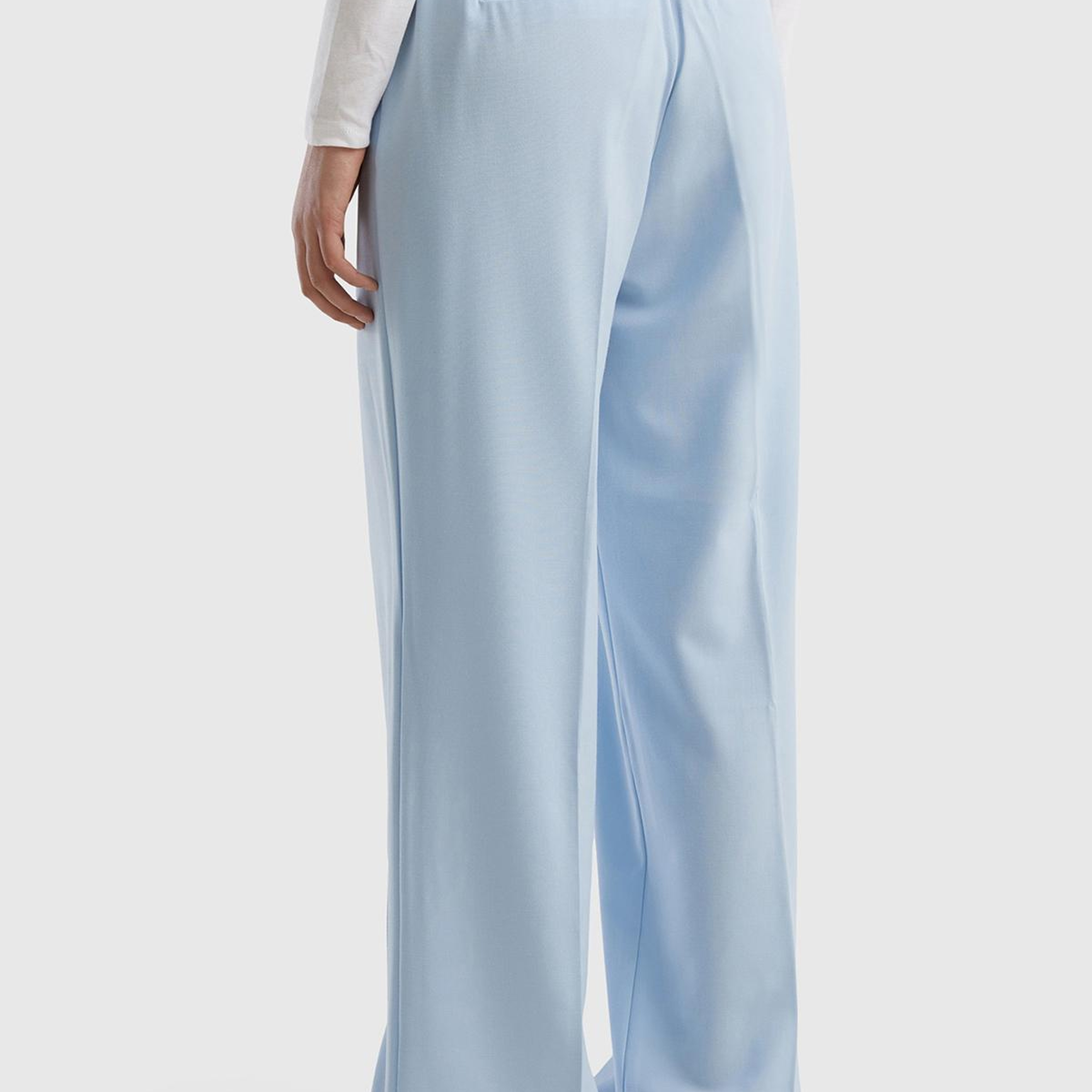 Kadın Açık Mavi Viskoz Karışımlı Önü Cepli ve Beli Büzgülü Palazzo Pantolon