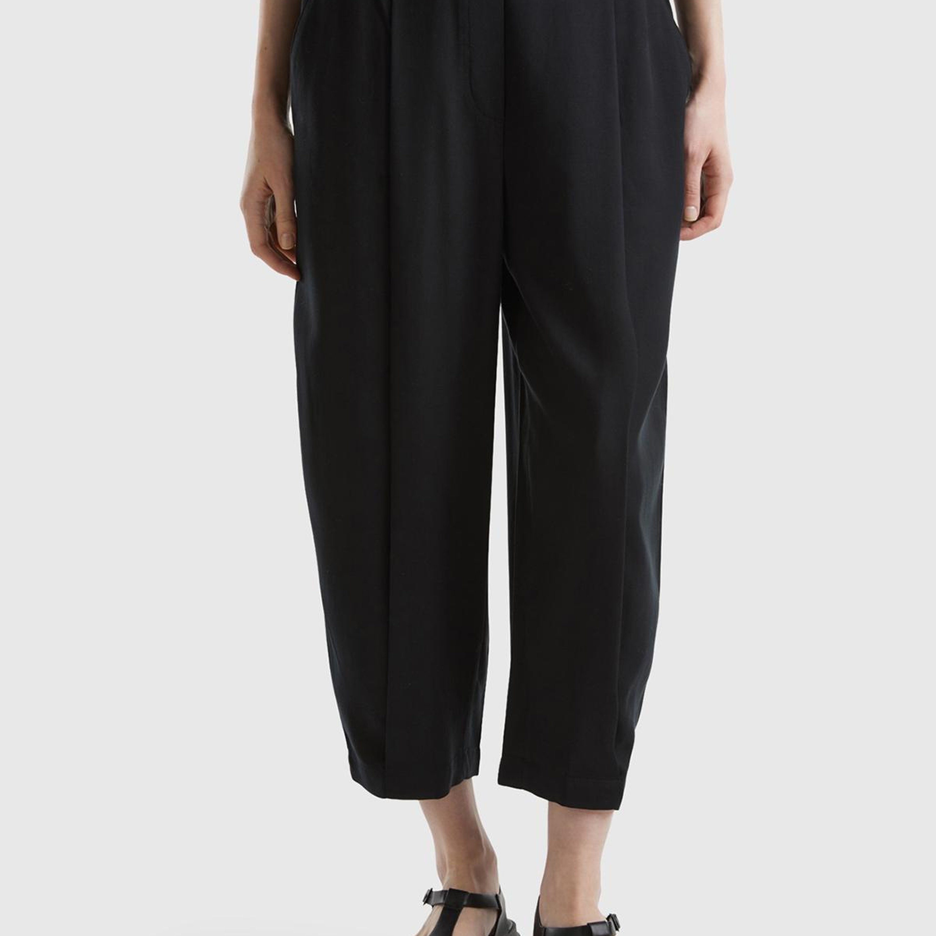 Kadın Siyah %100 Liyosel Bol Kesim Beli Lastikli Pantolon